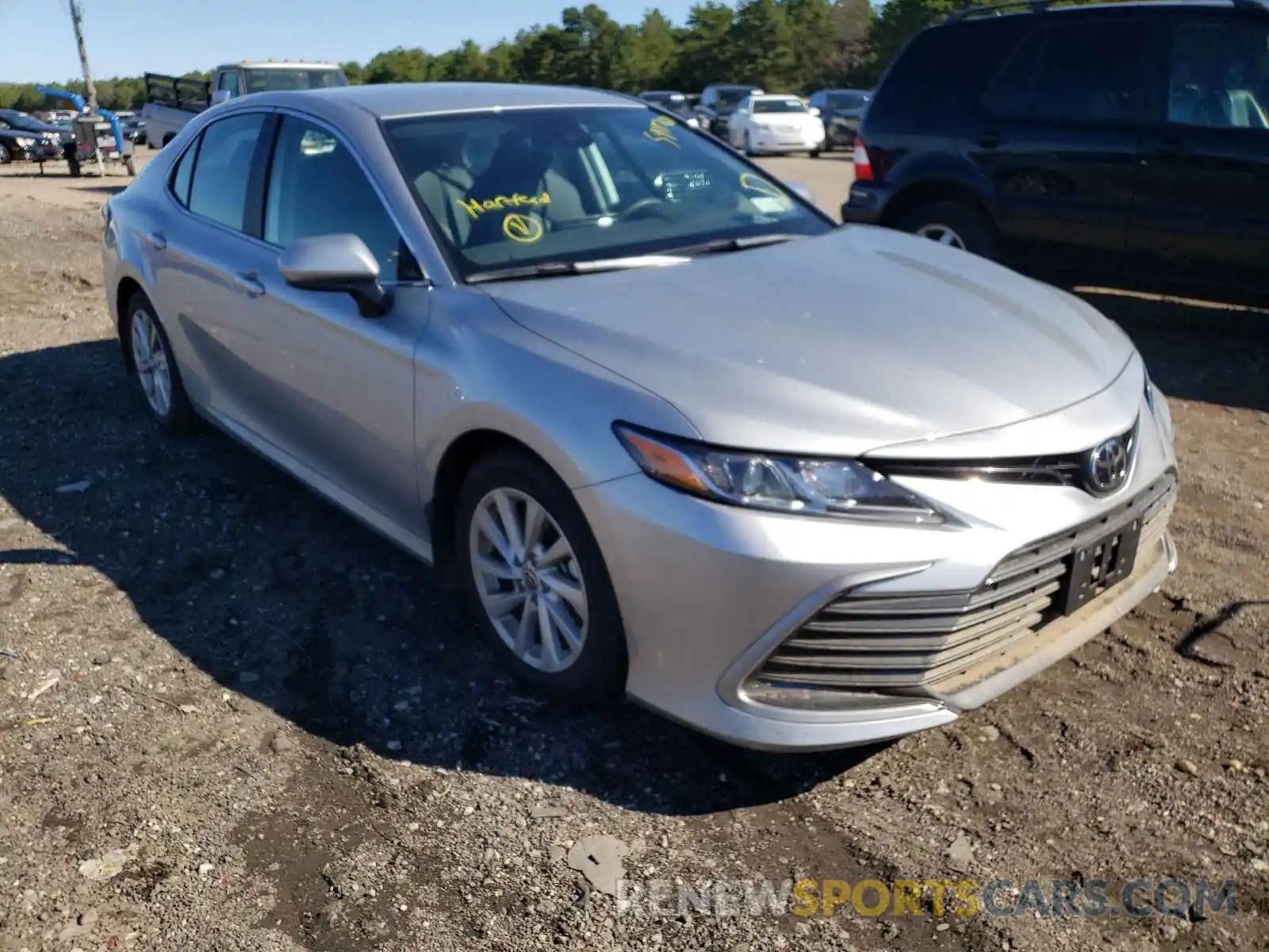 1 Photograph of a damaged car 4T1C11BK3MU022826 TOYOTA CAMRY 2021