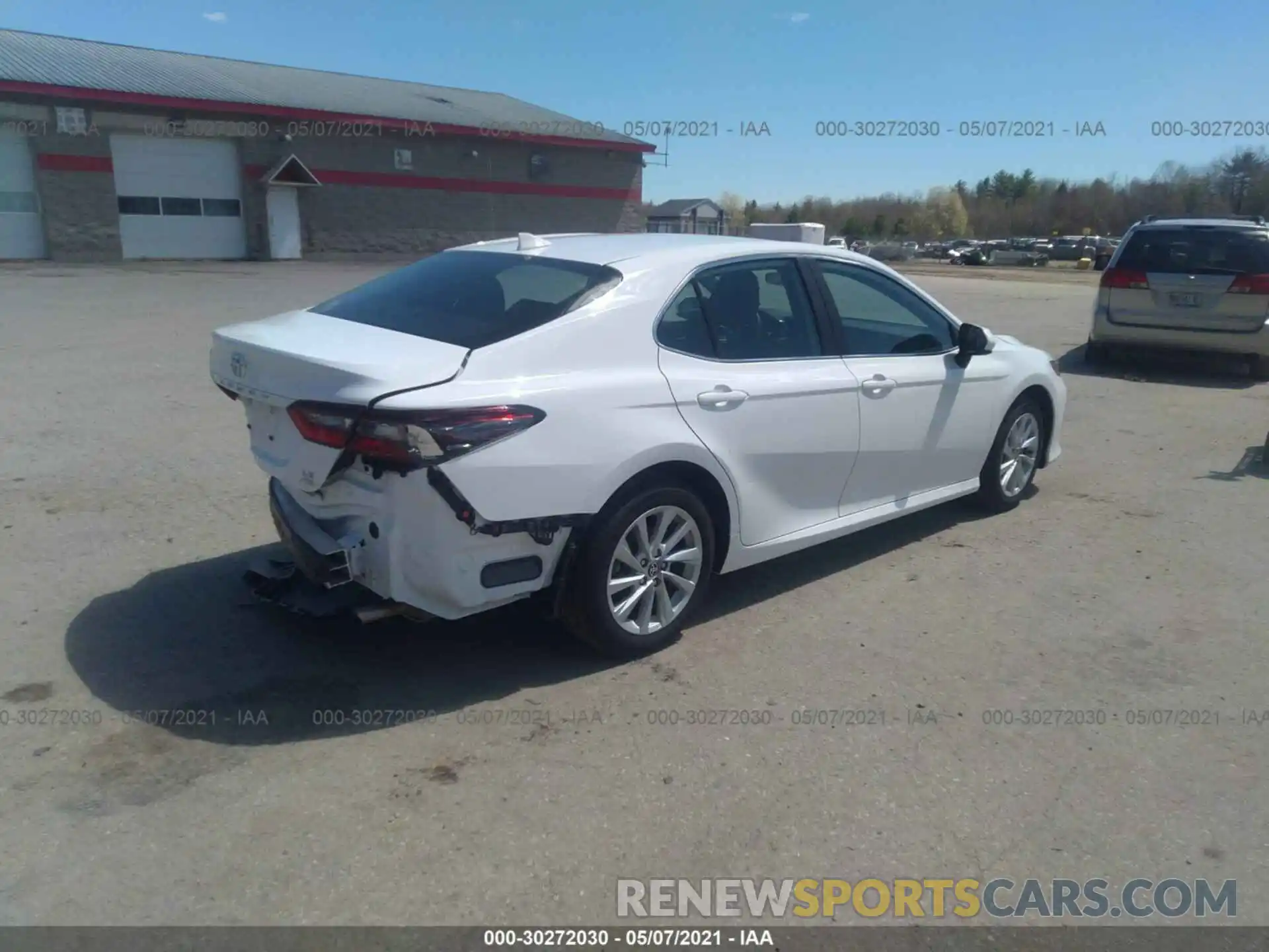 4 Photograph of a damaged car 4T1C11BK4MU027484 TOYOTA CAMRY 2021