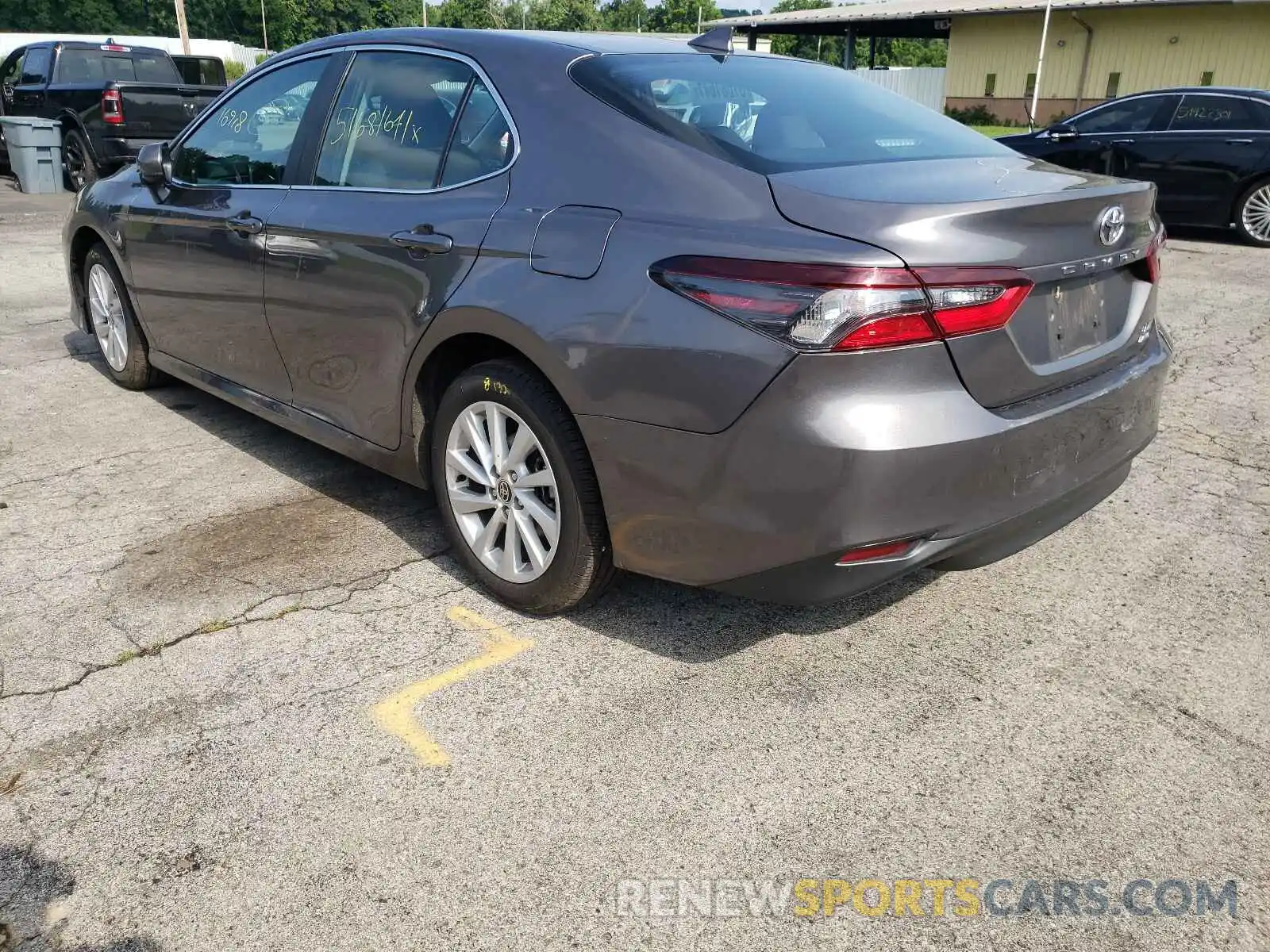 3 Photograph of a damaged car 4T1C11BK5MU025632 TOYOTA CAMRY 2021