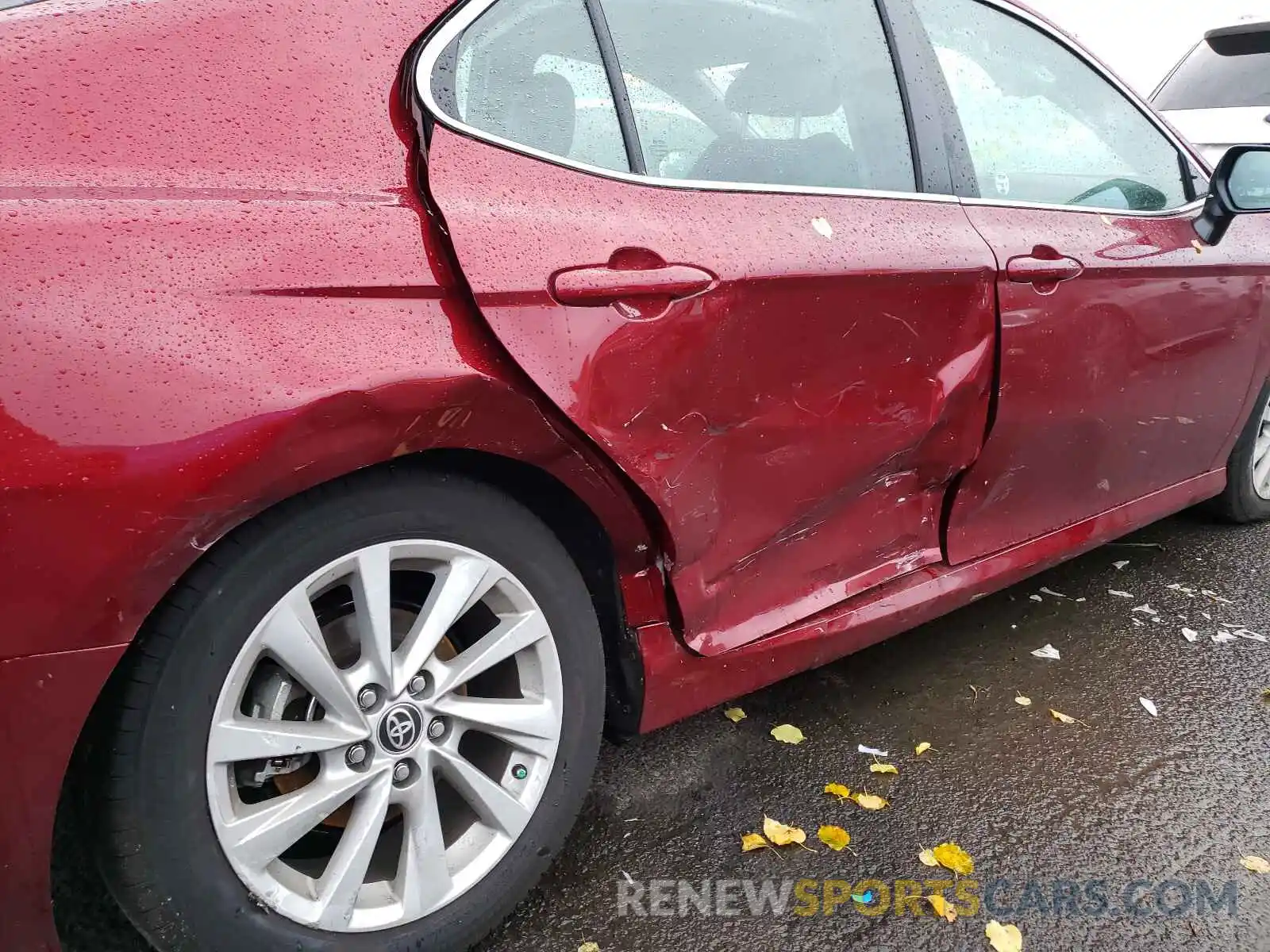 9 Photograph of a damaged car 4T1C11BK5MU042513 TOYOTA CAMRY 2021