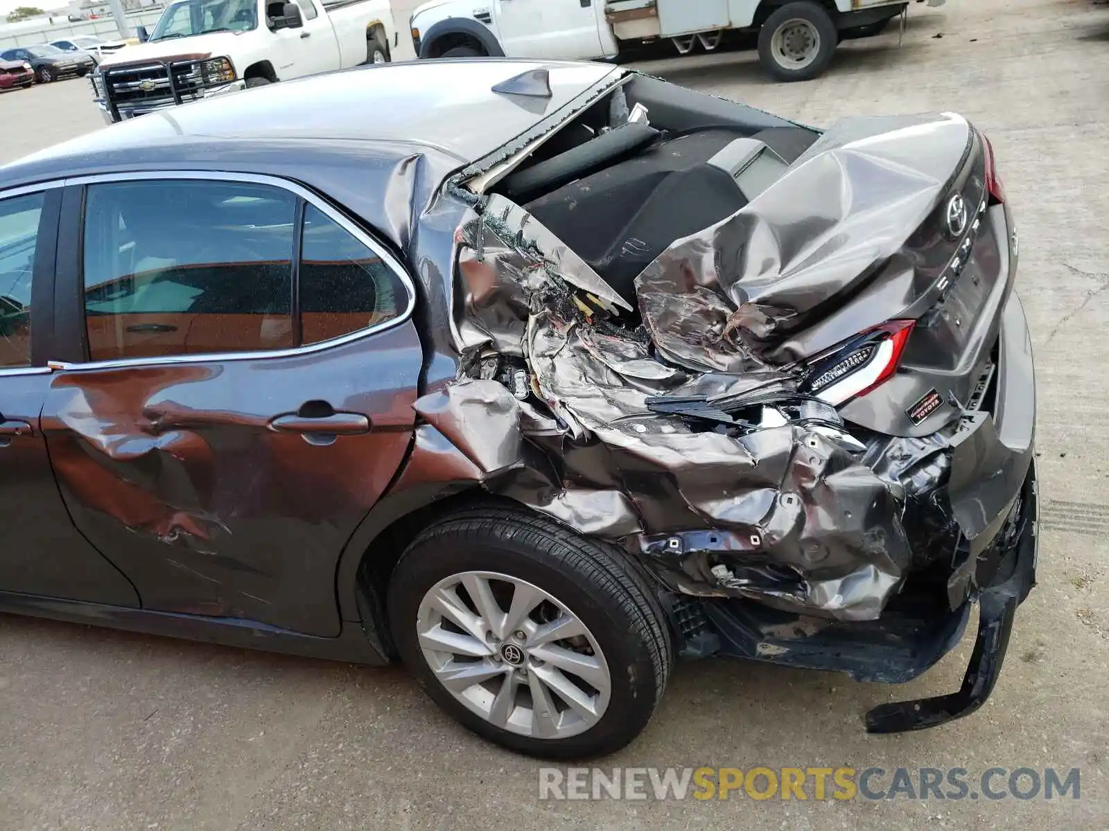 9 Photograph of a damaged car 4T1C11BK6MU021816 TOYOTA CAMRY 2021