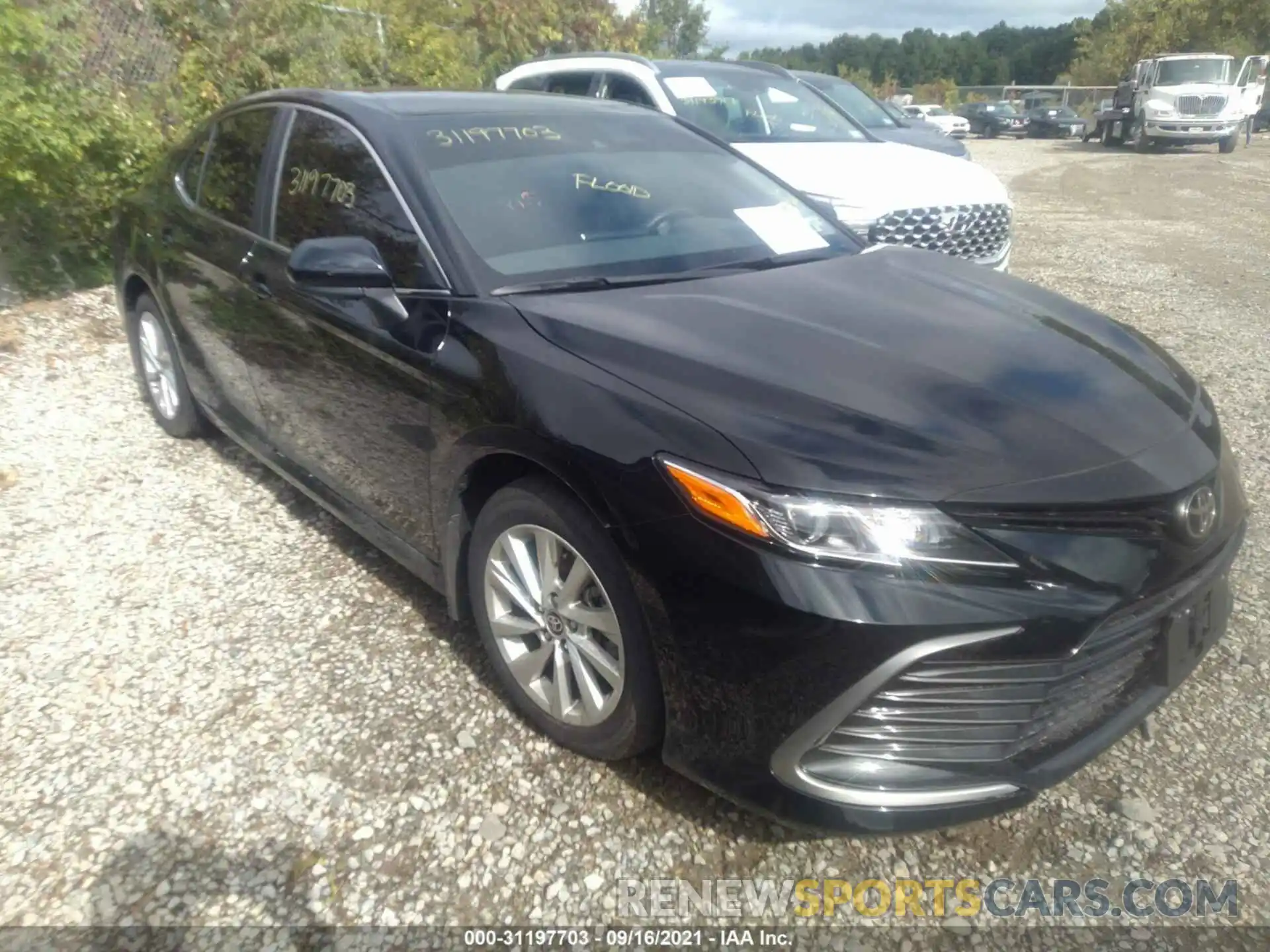 1 Photograph of a damaged car 4T1C11BK6MU024330 TOYOTA CAMRY 2021