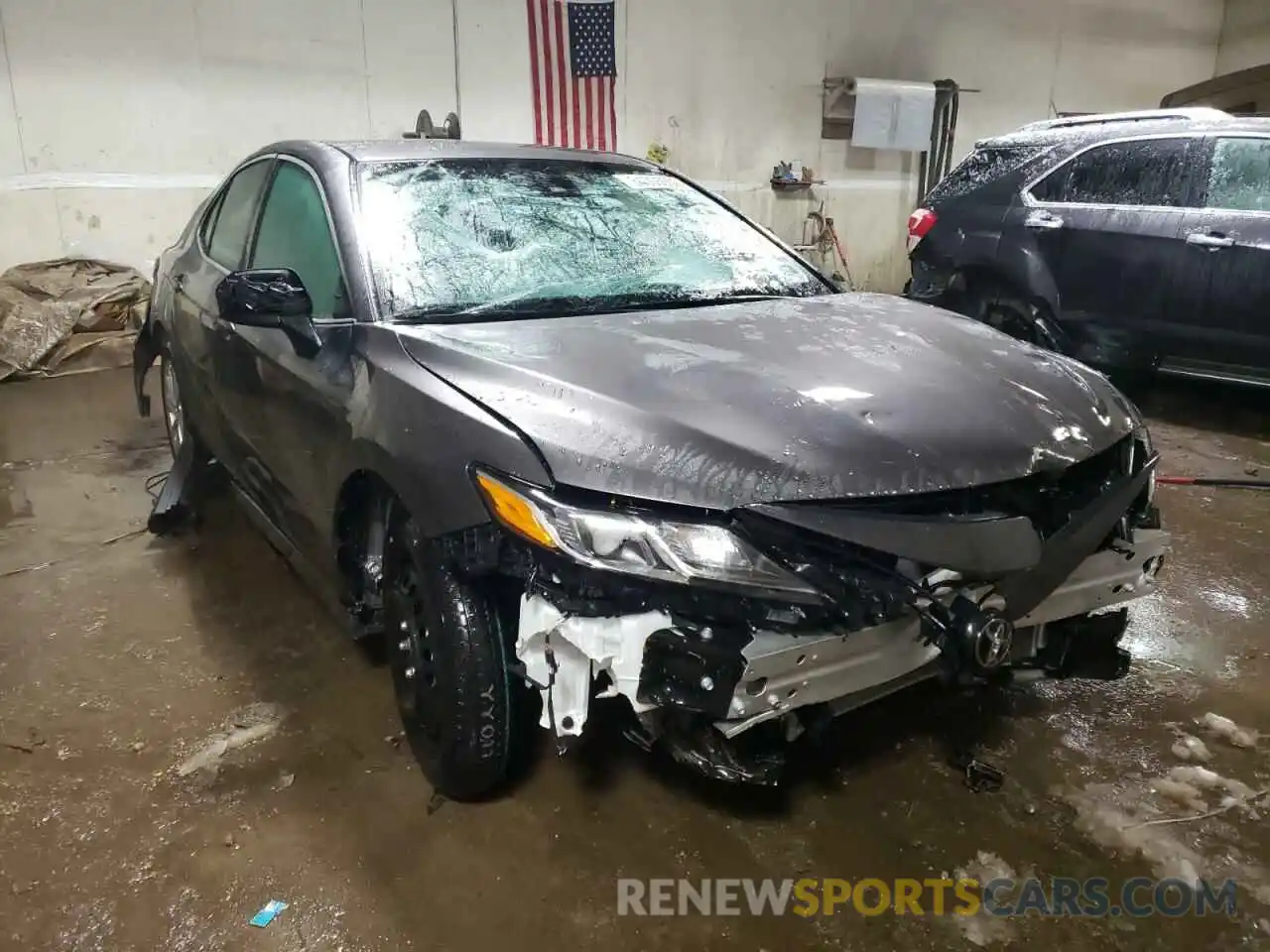 1 Photograph of a damaged car 4T1C11BK7MU033859 TOYOTA CAMRY 2021