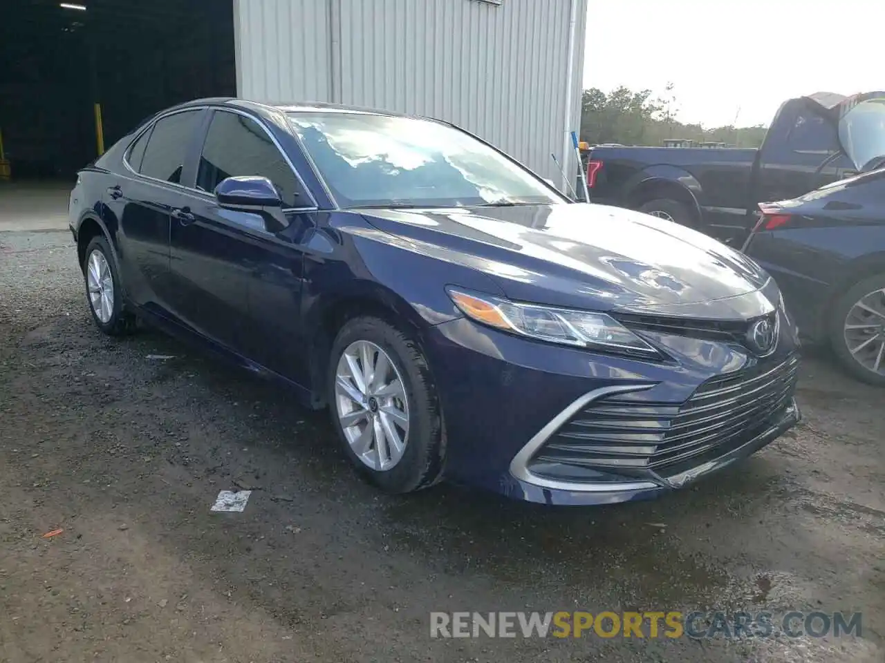 1 Photograph of a damaged car 4T1C11BK7MU034347 TOYOTA CAMRY 2021