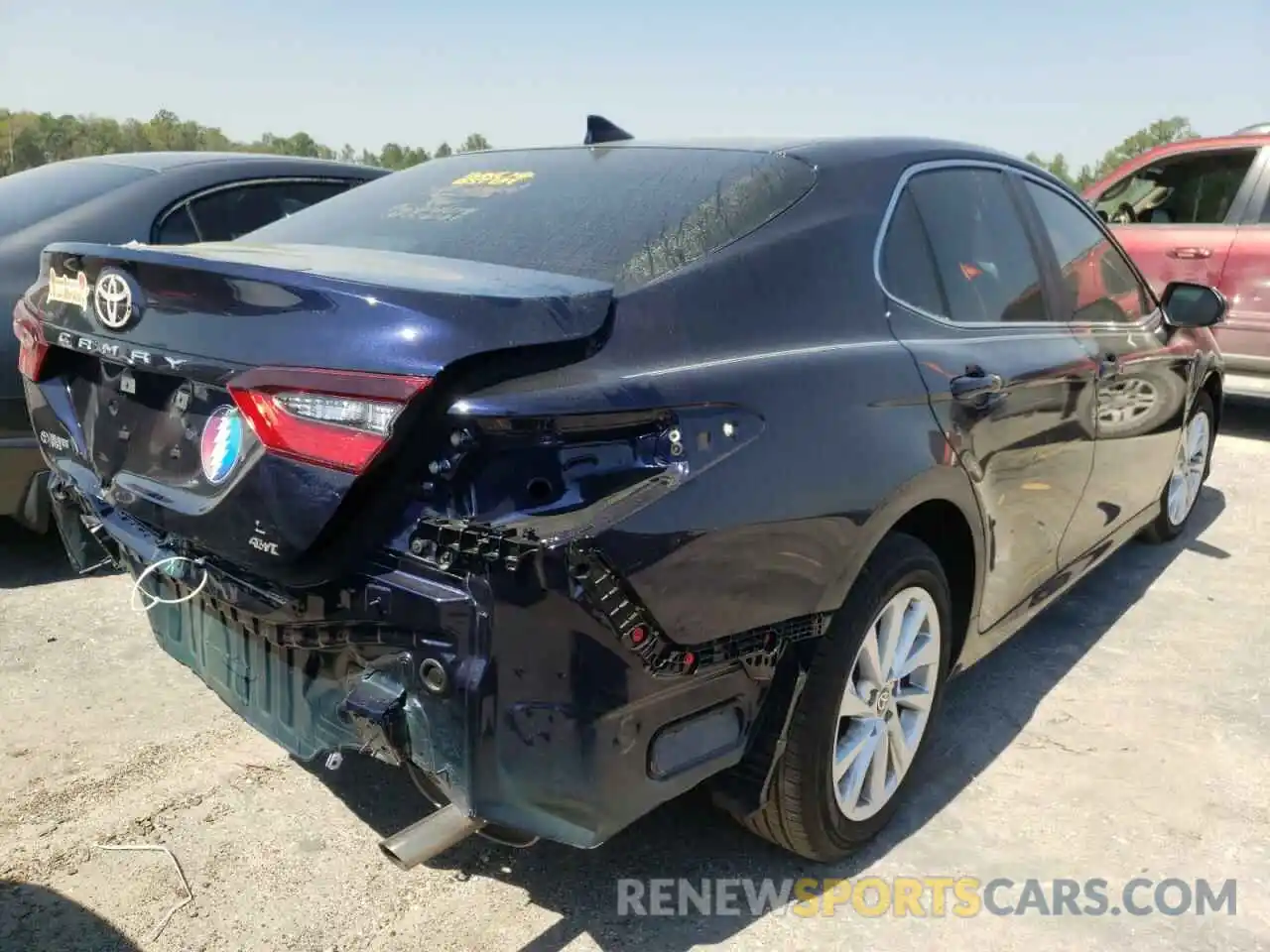 4 Photograph of a damaged car 4T1C11BK7MU034347 TOYOTA CAMRY 2021