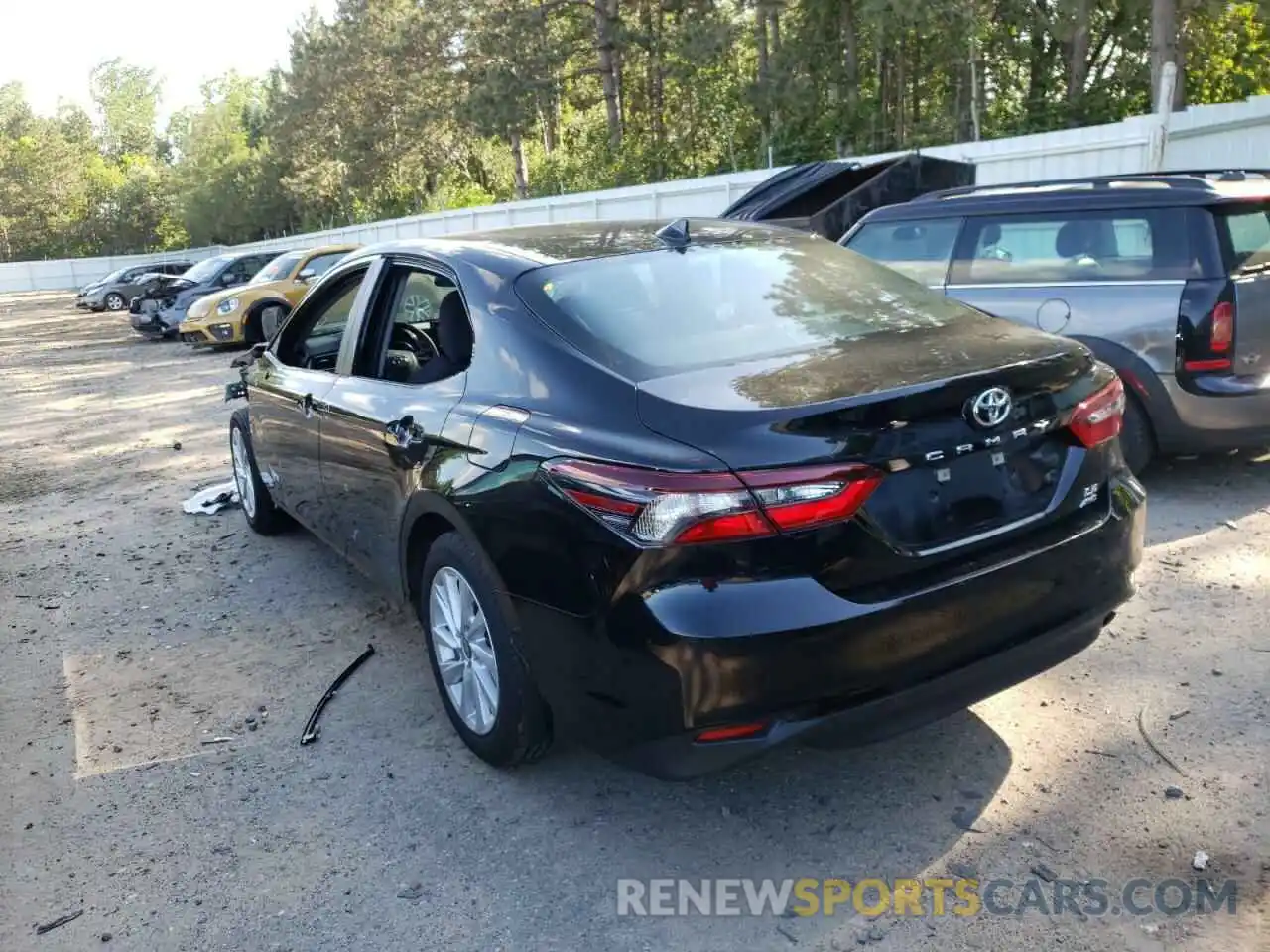 3 Photograph of a damaged car 4T1C11BK7MU040438 TOYOTA CAMRY 2021