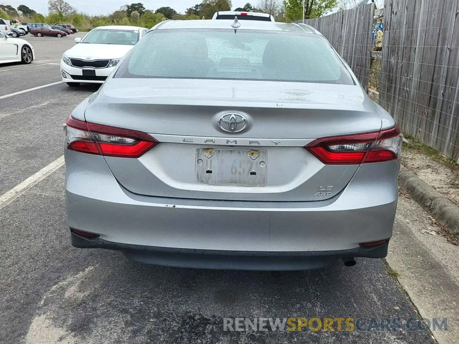 6 Photograph of a damaged car 4T1C11BK8MU027374 TOYOTA CAMRY 2021