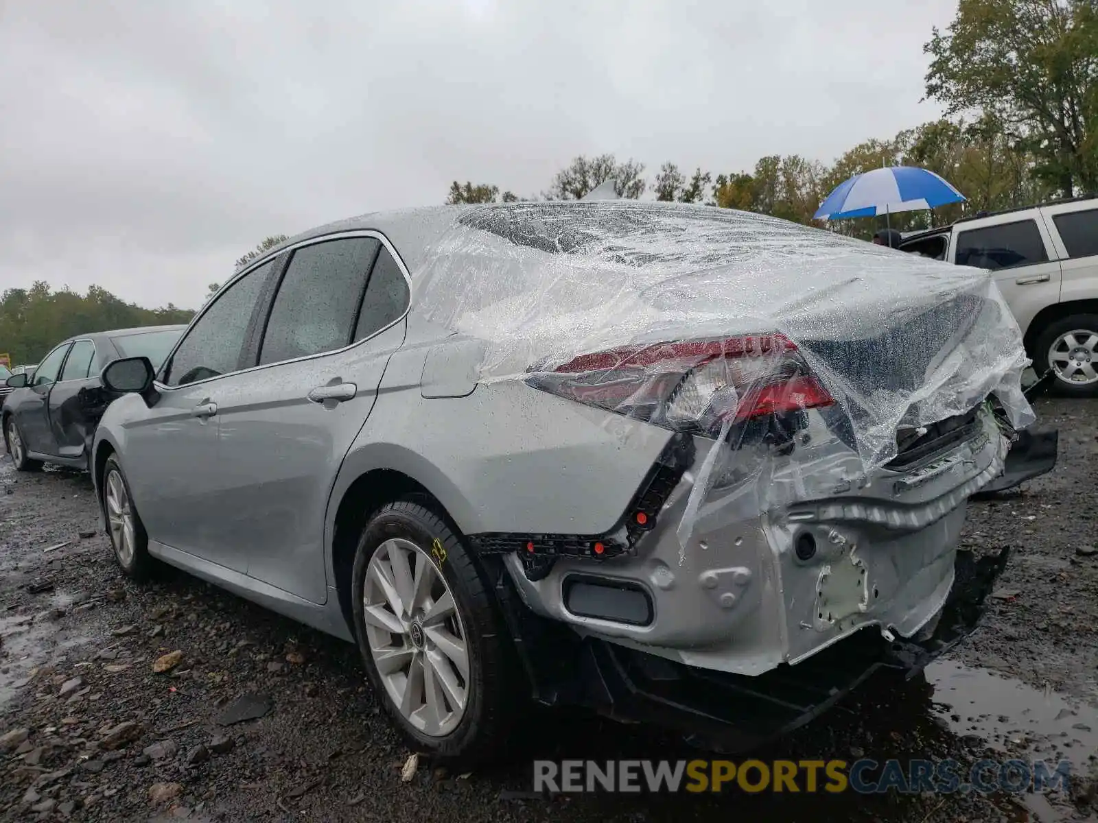 3 Photograph of a damaged car 4T1C11BK8MU044529 TOYOTA CAMRY 2021