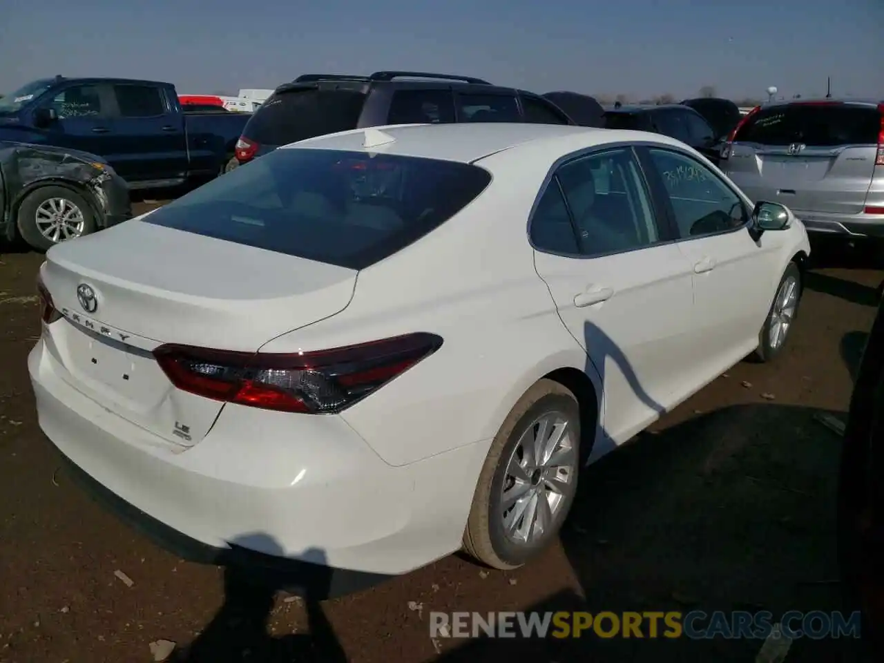 4 Photograph of a damaged car 4T1C11BKXMU027053 TOYOTA CAMRY 2021