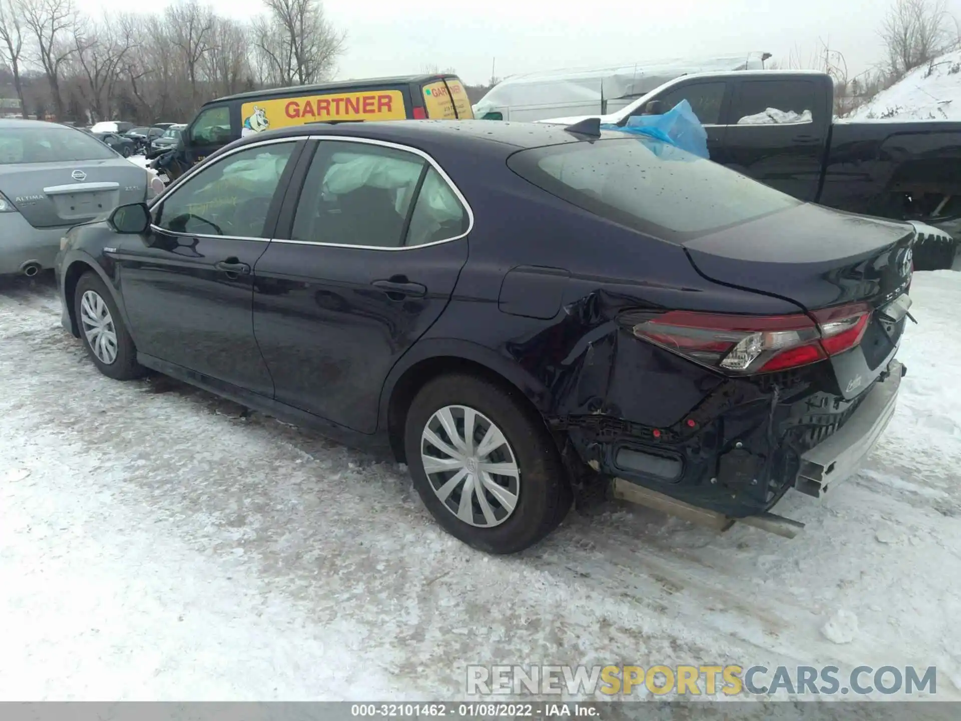 3 Photograph of a damaged car 4T1C31AK0MU031141 TOYOTA CAMRY 2021