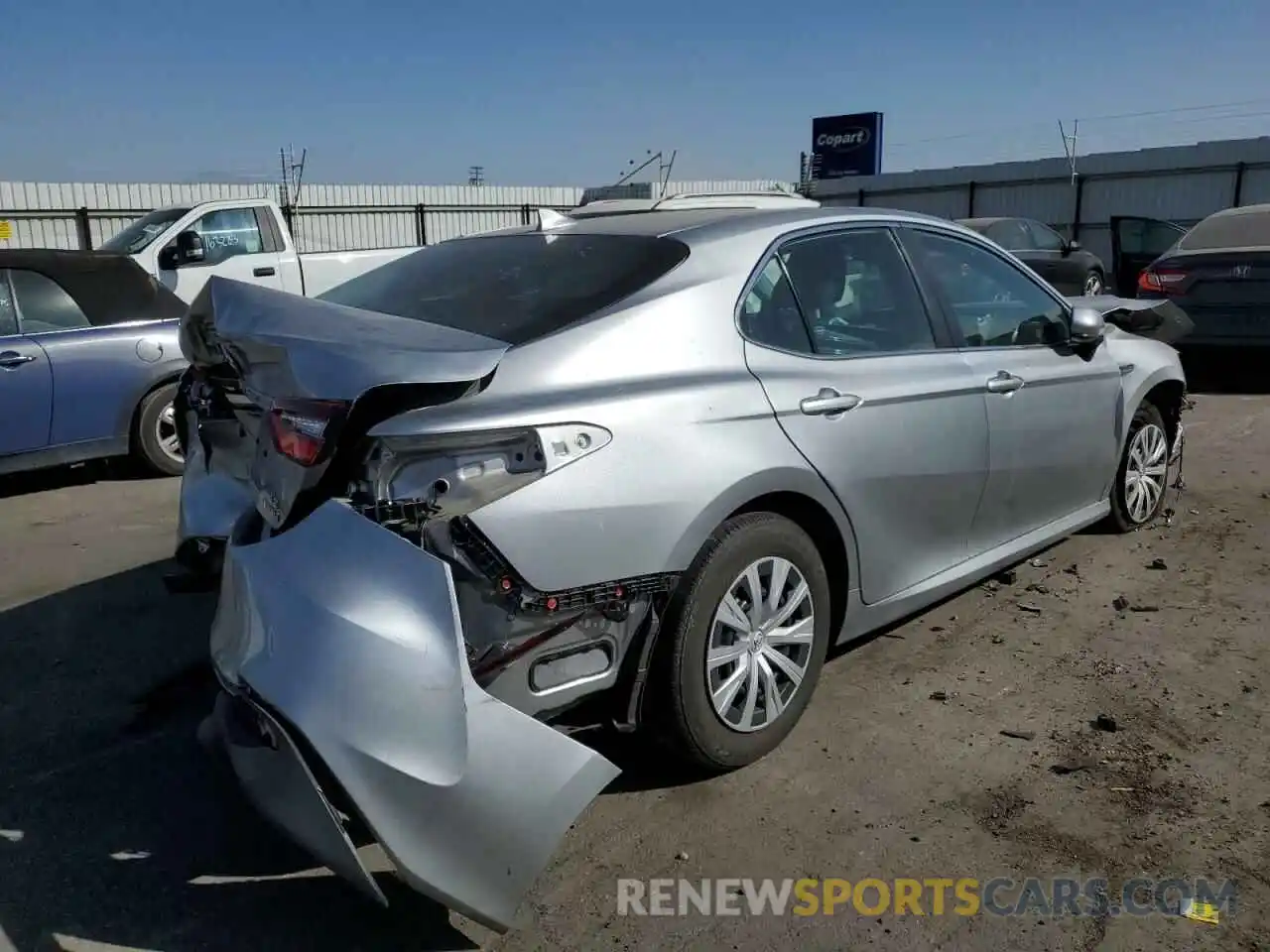 4 Photograph of a damaged car 4T1C31AK0MU547192 TOYOTA CAMRY 2021