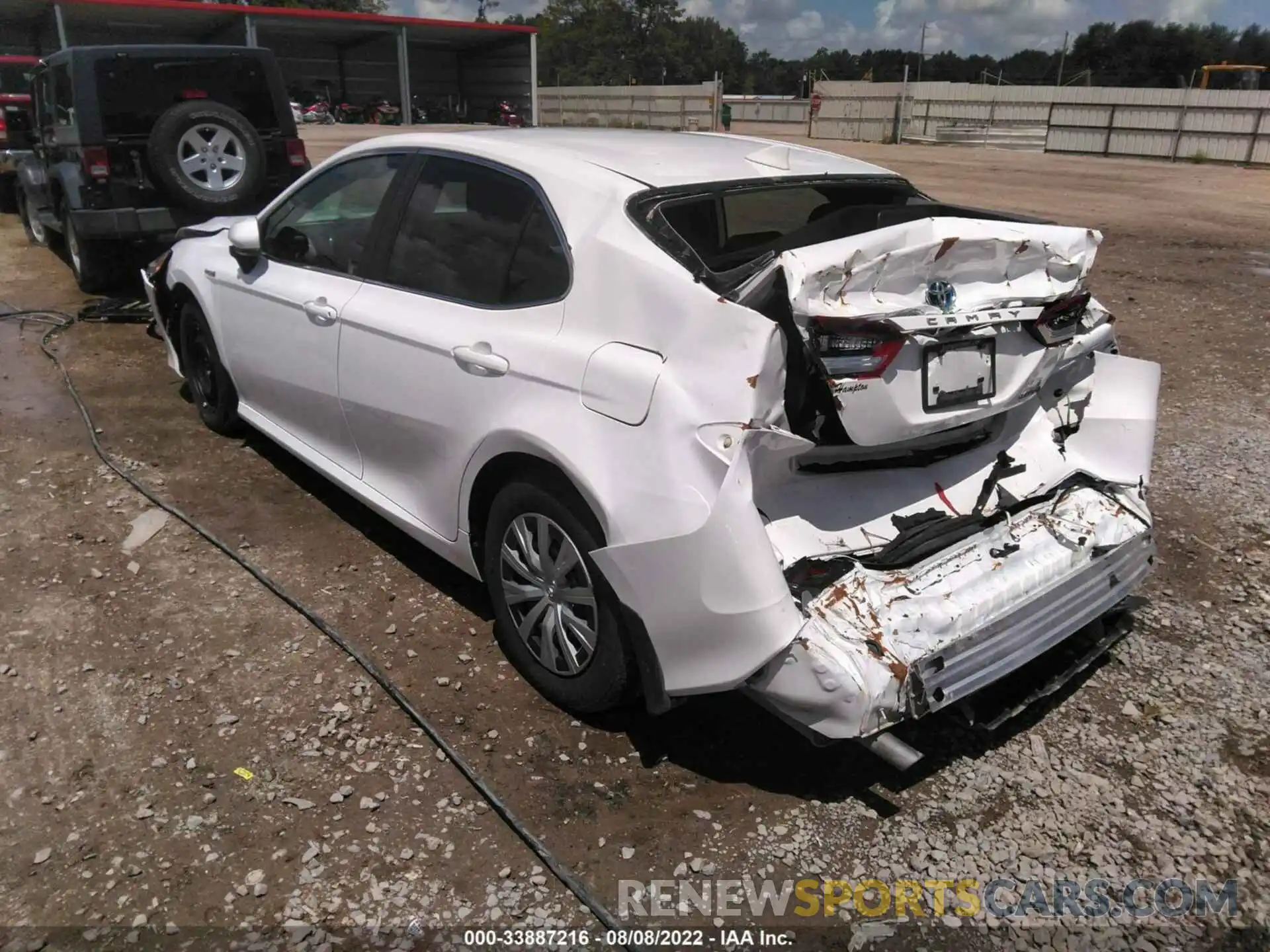 3 Photograph of a damaged car 4T1C31AK0MU560511 TOYOTA CAMRY 2021