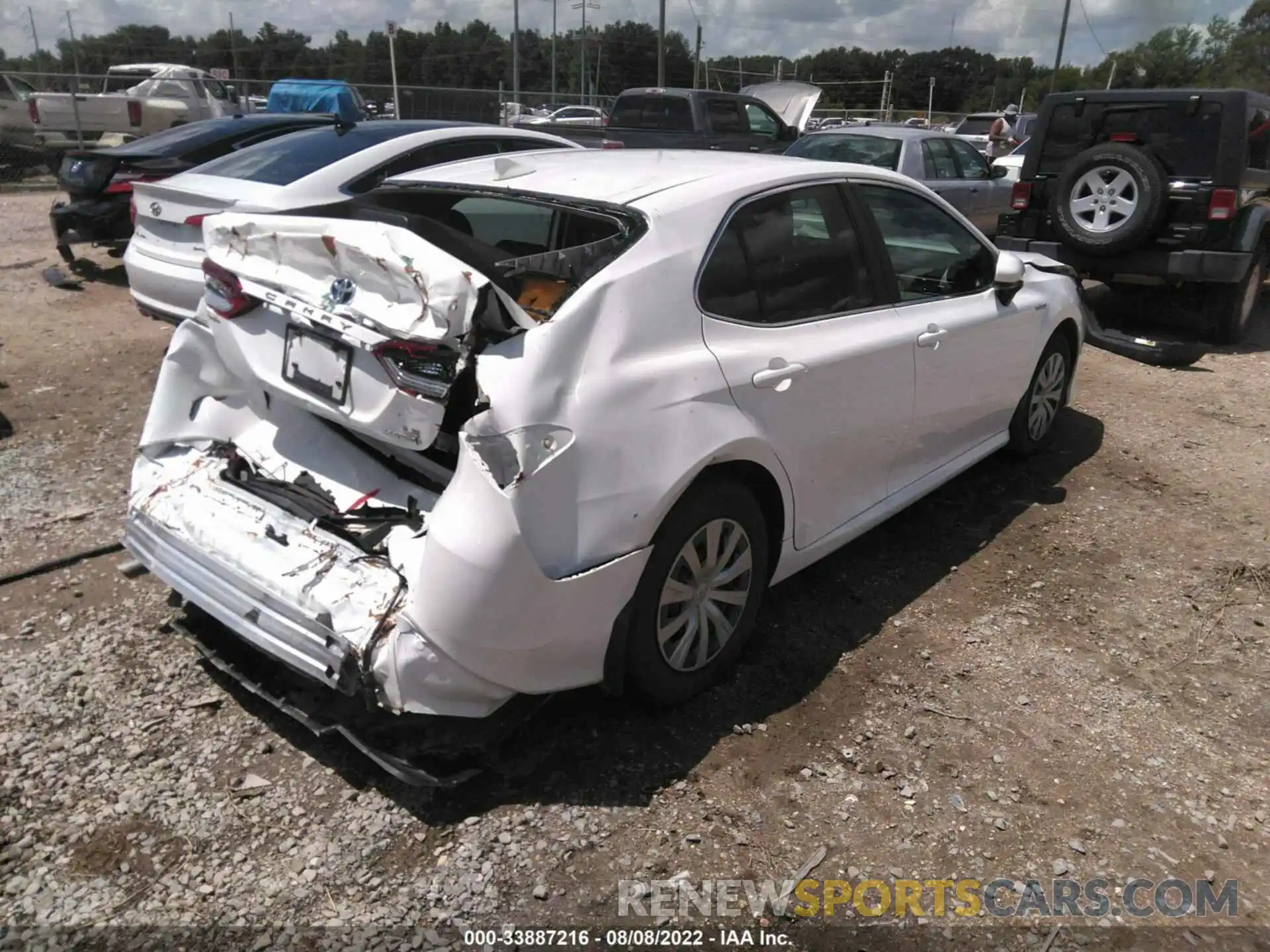 4 Photograph of a damaged car 4T1C31AK0MU560511 TOYOTA CAMRY 2021