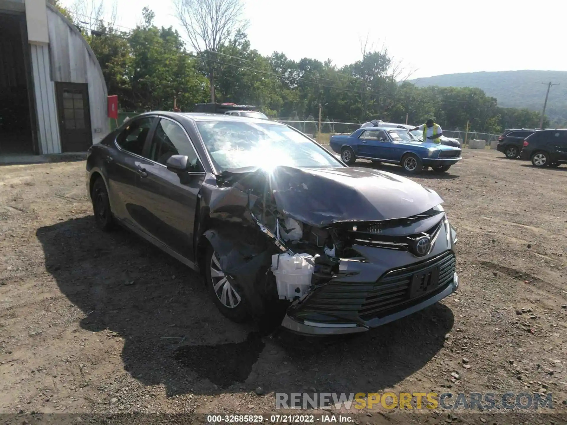 1 Photograph of a damaged car 4T1C31AK1MU030256 TOYOTA CAMRY 2021