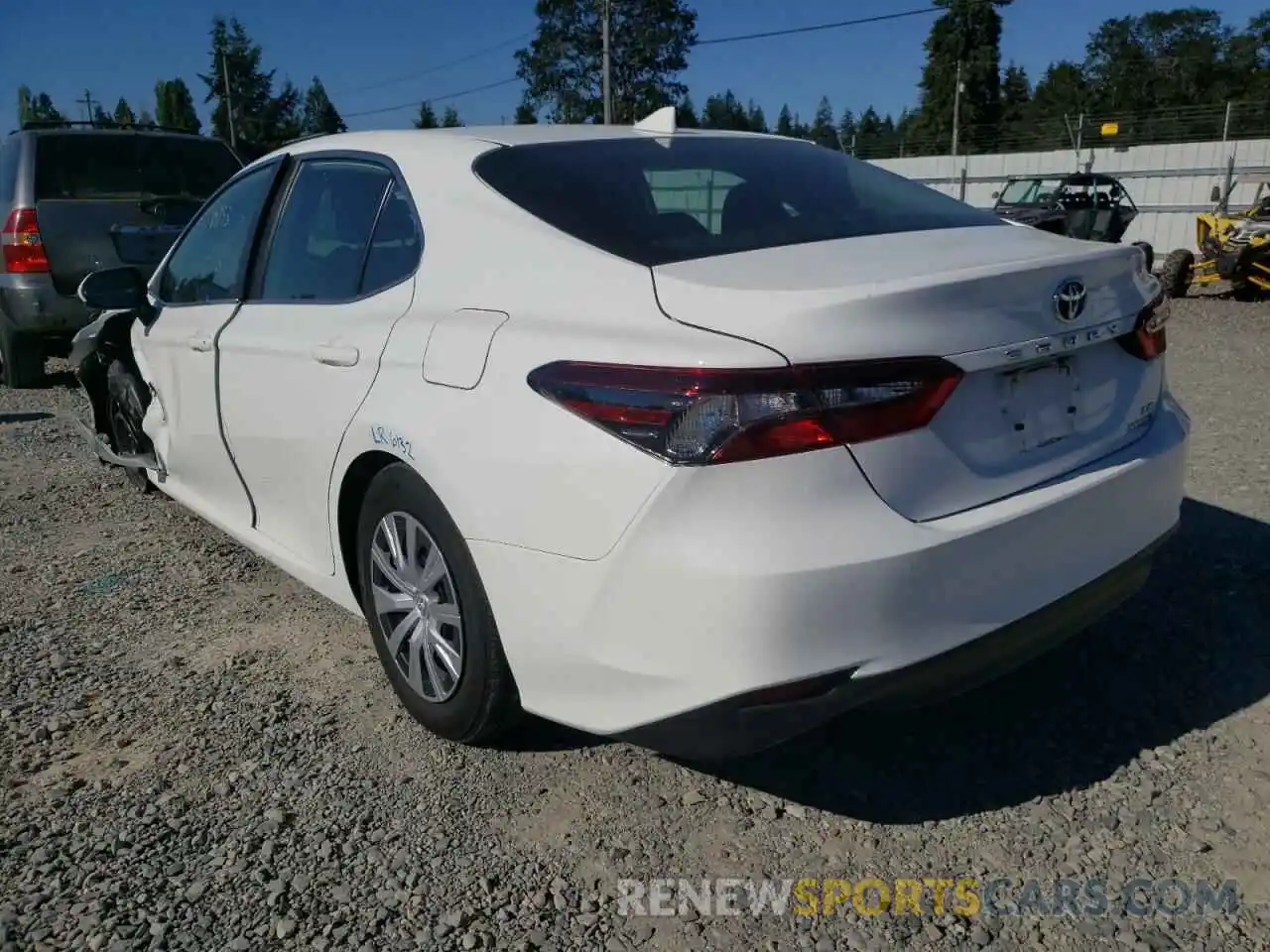 3 Photograph of a damaged car 4T1C31AK1MU546486 TOYOTA CAMRY 2021