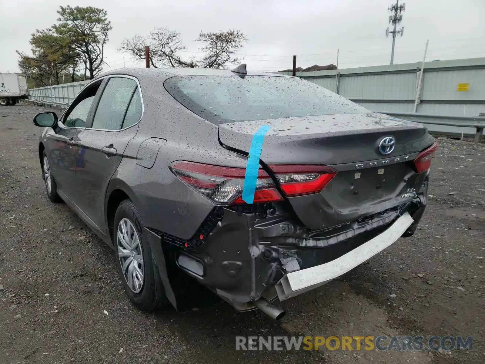 3 Photograph of a damaged car 4T1C31AK1MU548934 TOYOTA CAMRY 2021