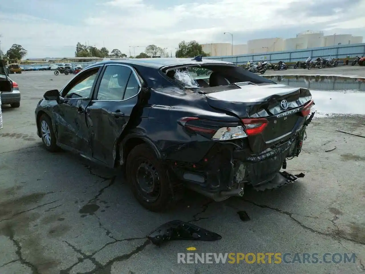 3 Photograph of a damaged car 4T1C31AK1MU550005 TOYOTA CAMRY 2021