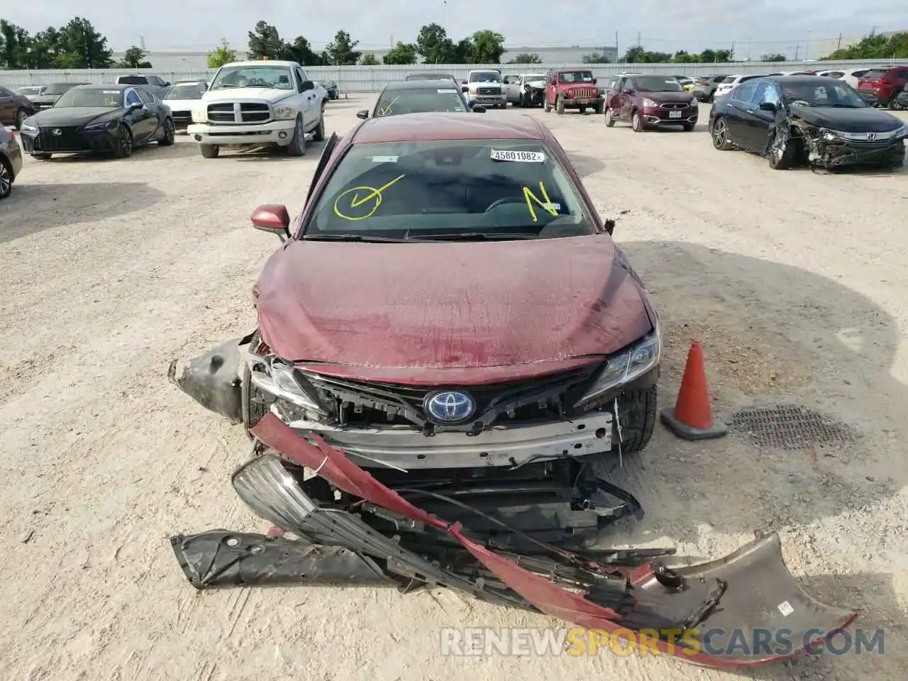 9 Photograph of a damaged car 4T1C31AK1MU567340 TOYOTA CAMRY 2021