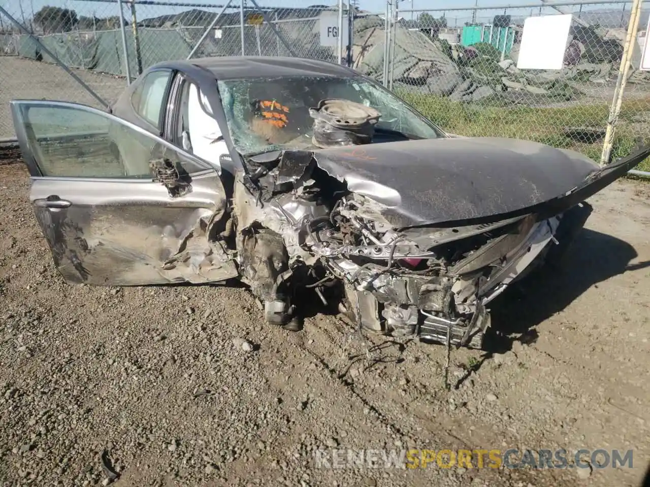 1 Photograph of a damaged car 4T1C31AK2MU551115 TOYOTA CAMRY 2021