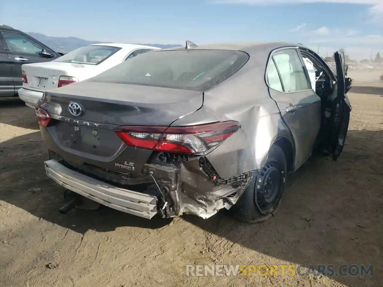 4 Photograph of a damaged car 4T1C31AK2MU551115 TOYOTA CAMRY 2021