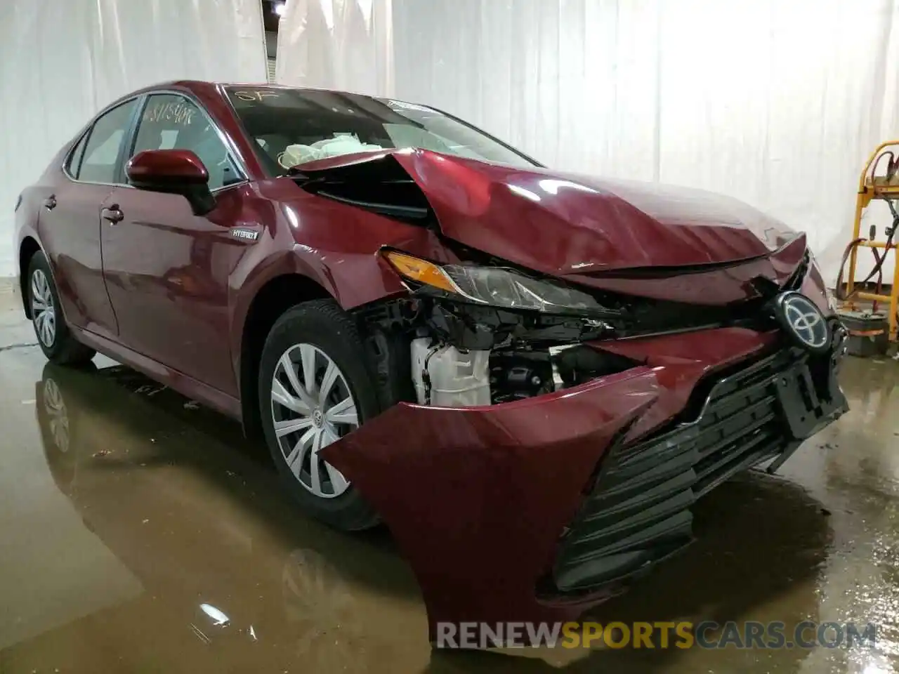 1 Photograph of a damaged car 4T1C31AK2MU552376 TOYOTA CAMRY 2021