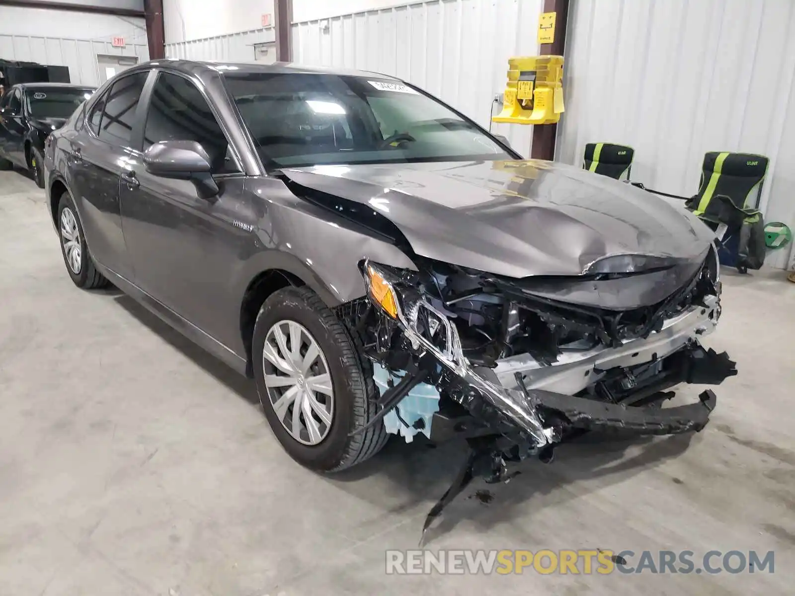 1 Photograph of a damaged car 4T1C31AK2MU554340 TOYOTA CAMRY 2021