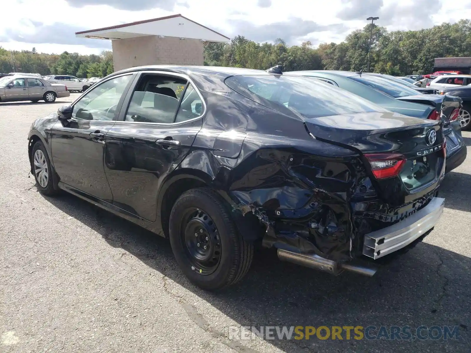 3 Photograph of a damaged car 4T1C31AK2MU559974 TOYOTA CAMRY 2021