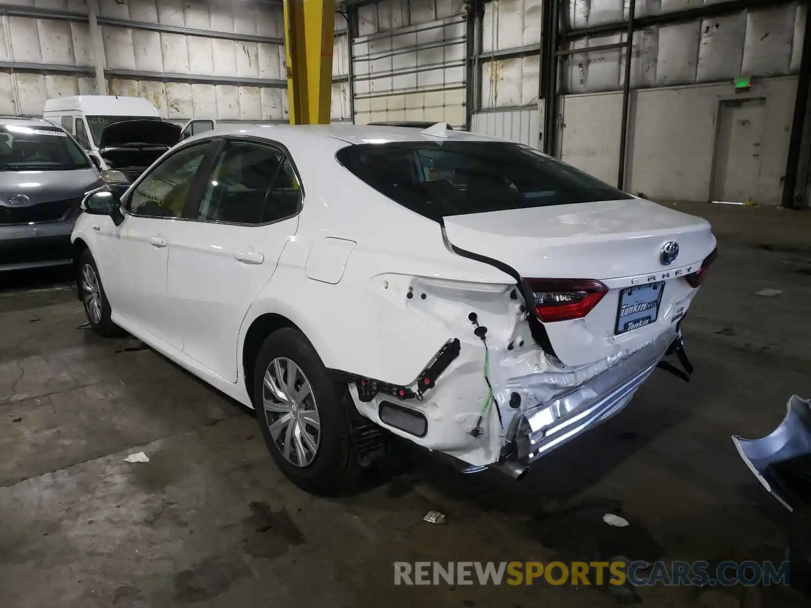 3 Photograph of a damaged car 4T1C31AK2MU560428 TOYOTA CAMRY 2021