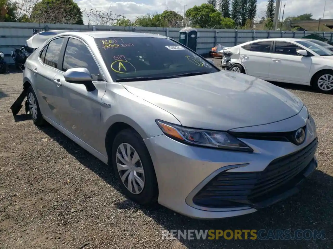 1 Photograph of a damaged car 4T1C31AK2MU562003 TOYOTA CAMRY 2021