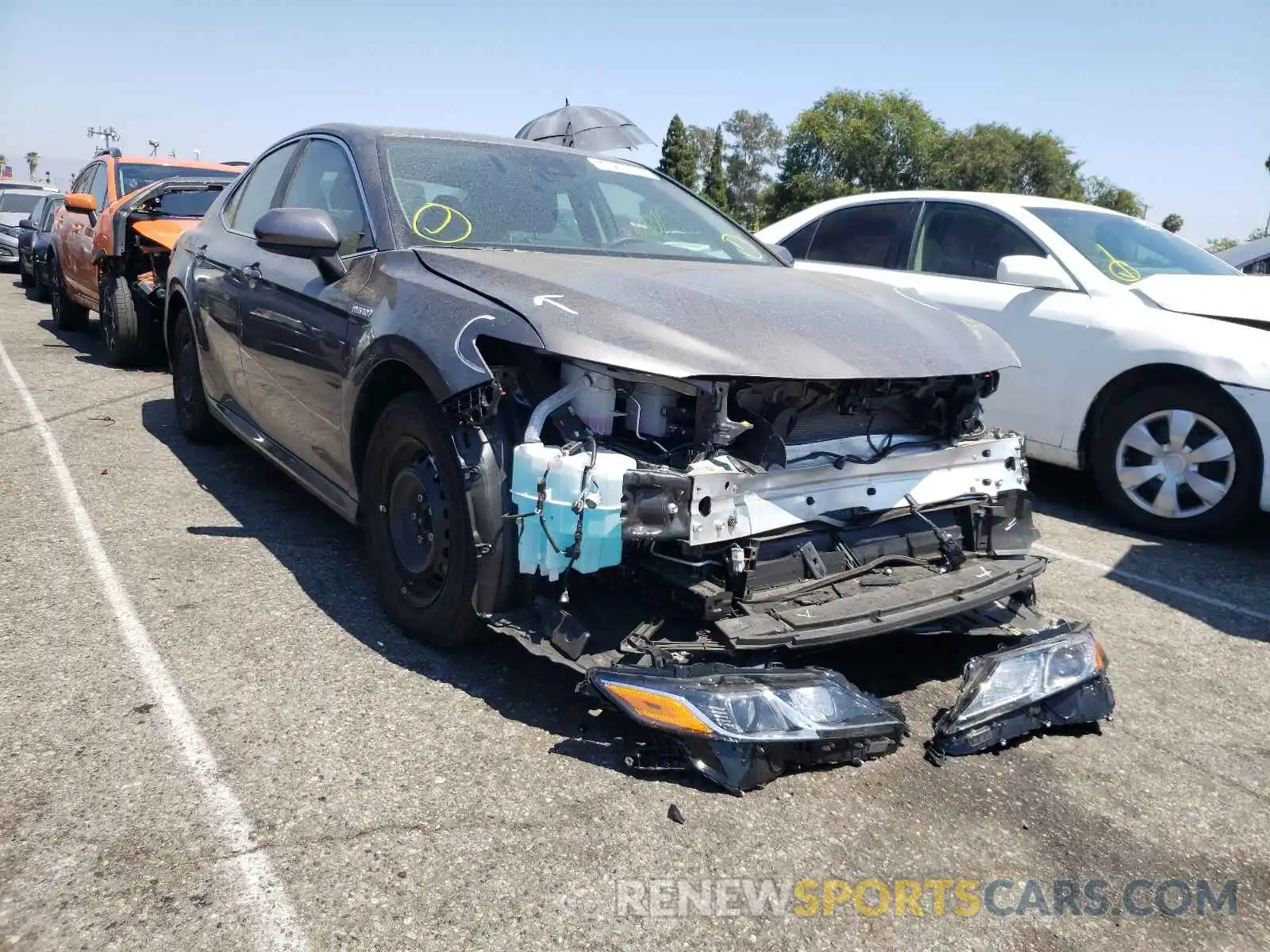 1 Photograph of a damaged car 4T1C31AK3MU550197 TOYOTA CAMRY 2021