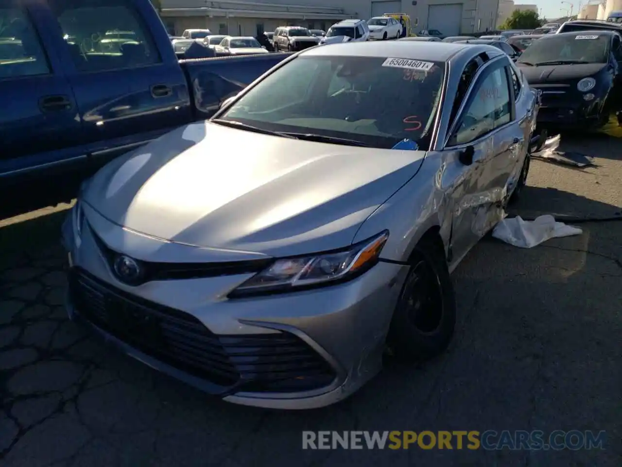 2 Photograph of a damaged car 4T1C31AK3MU553231 TOYOTA CAMRY 2021