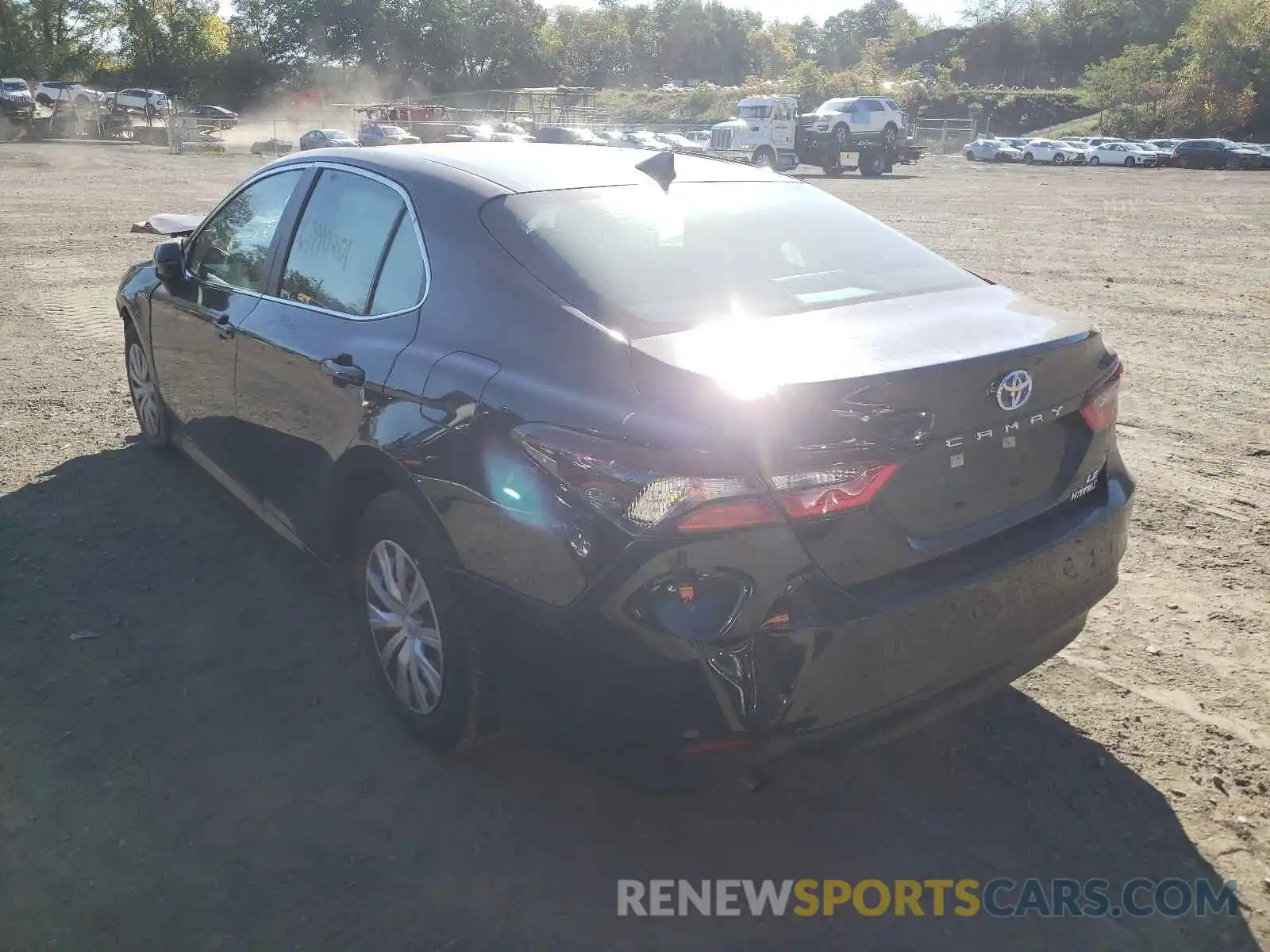 3 Photograph of a damaged car 4T1C31AK3MU562754 TOYOTA CAMRY 2021