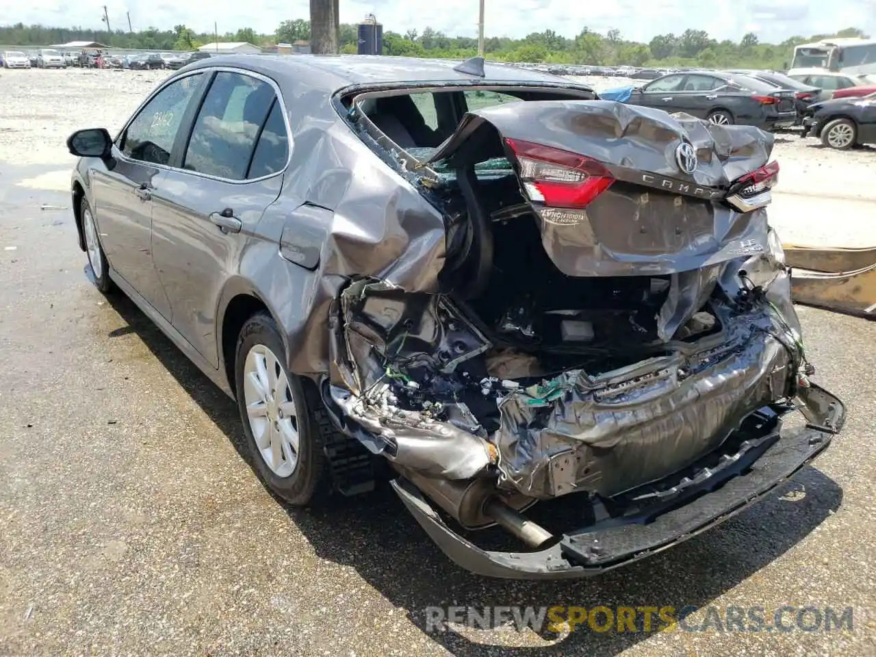 3 Photograph of a damaged car 4T1C31AK4MU025729 TOYOTA CAMRY 2021