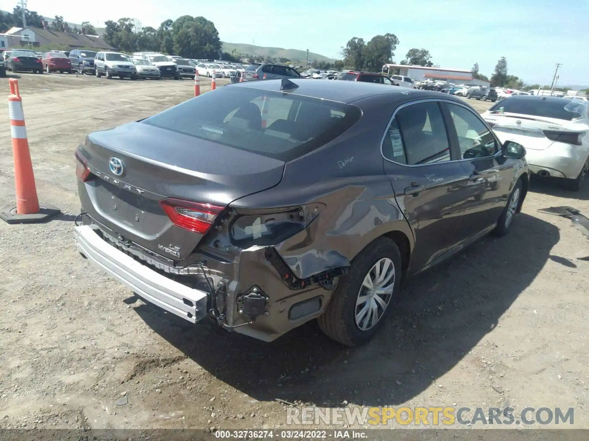 4 Photograph of a damaged car 4T1C31AK4MU546823 TOYOTA CAMRY 2021