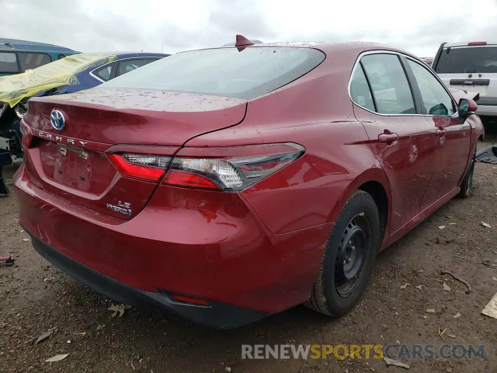 4 Photograph of a damaged car 4T1C31AK4MU547230 TOYOTA CAMRY 2021