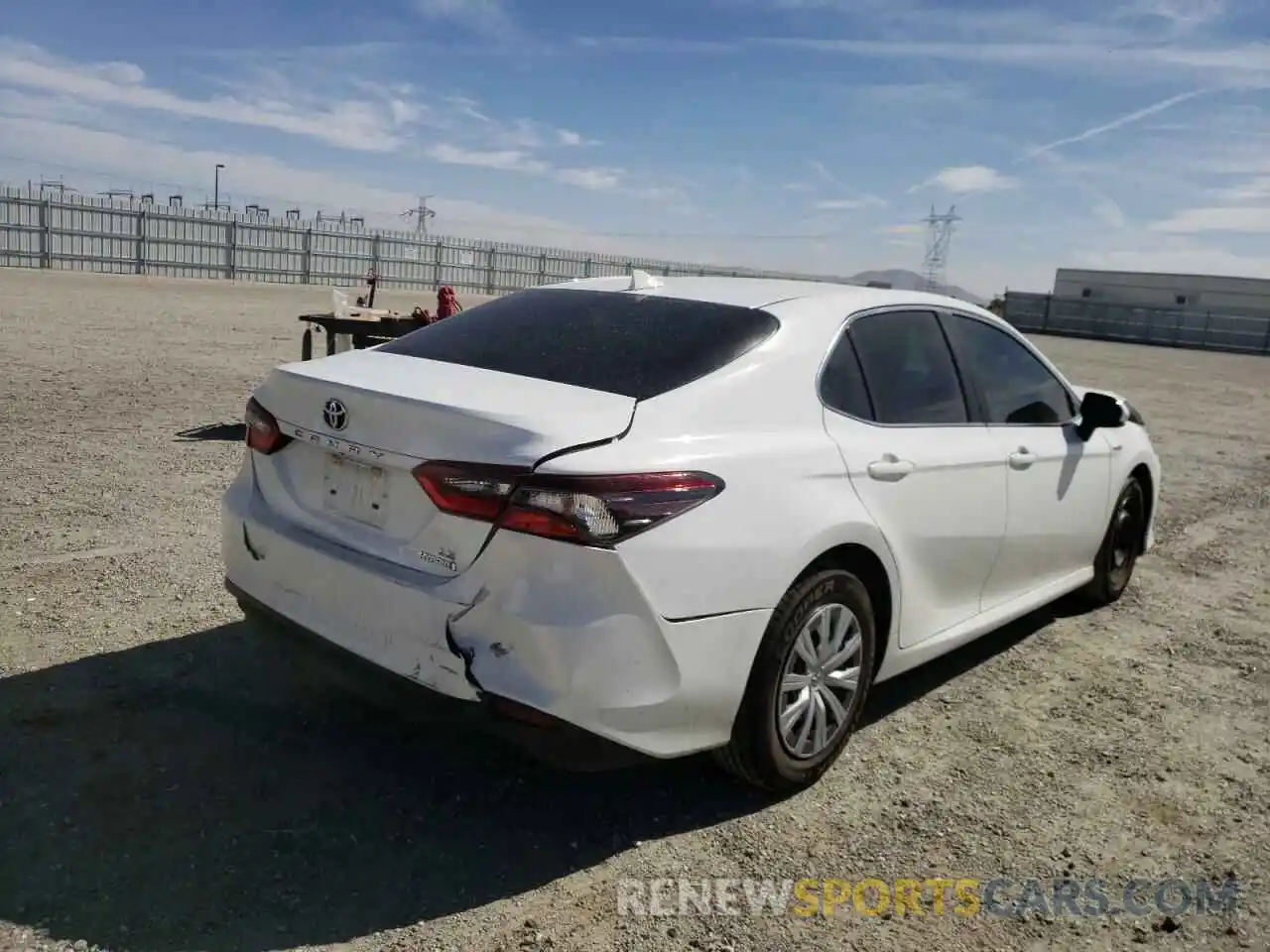 4 Photograph of a damaged car 4T1C31AK4MU548572 TOYOTA CAMRY 2021