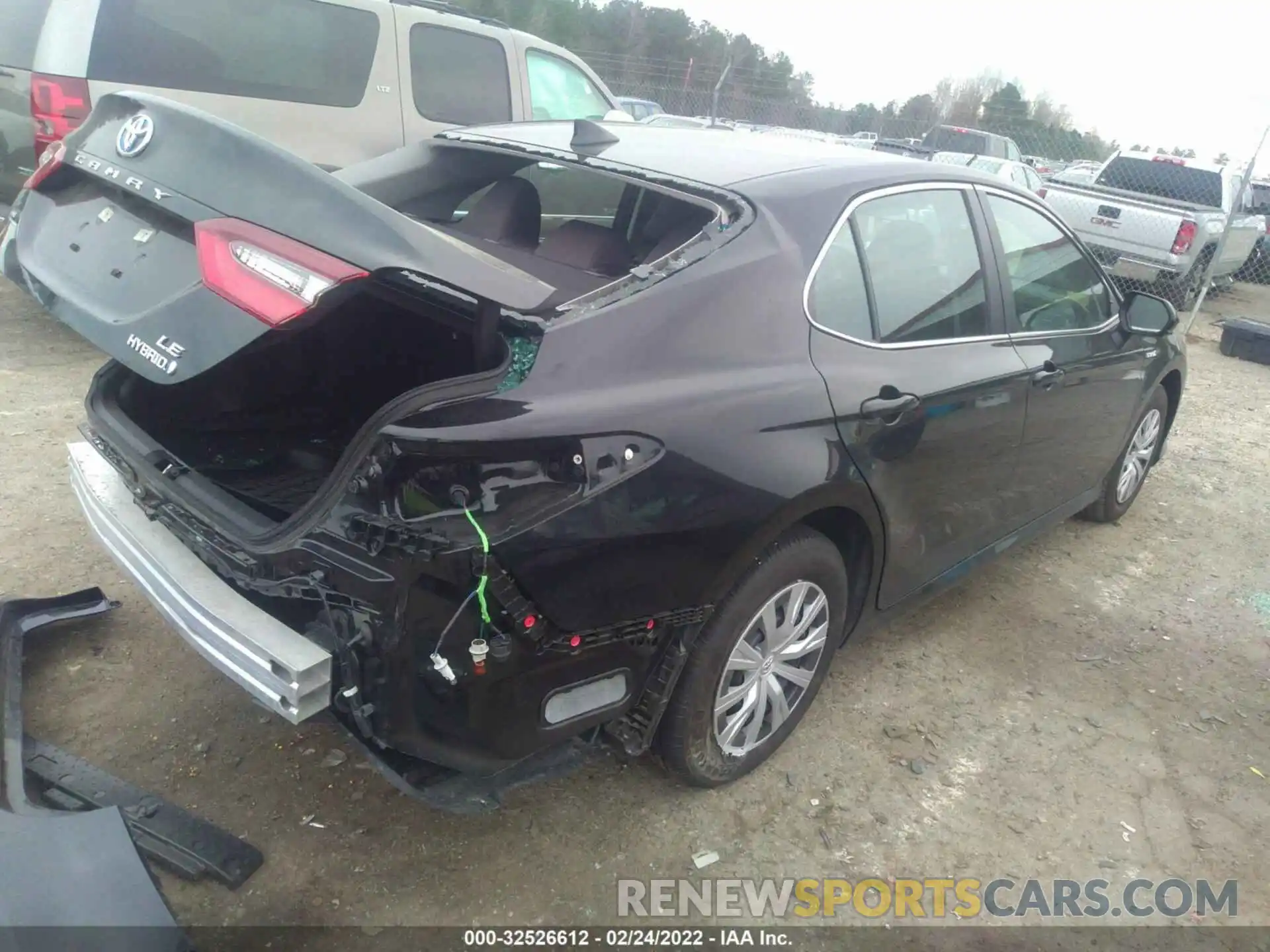 4 Photograph of a damaged car 4T1C31AK4MU566926 TOYOTA CAMRY 2021