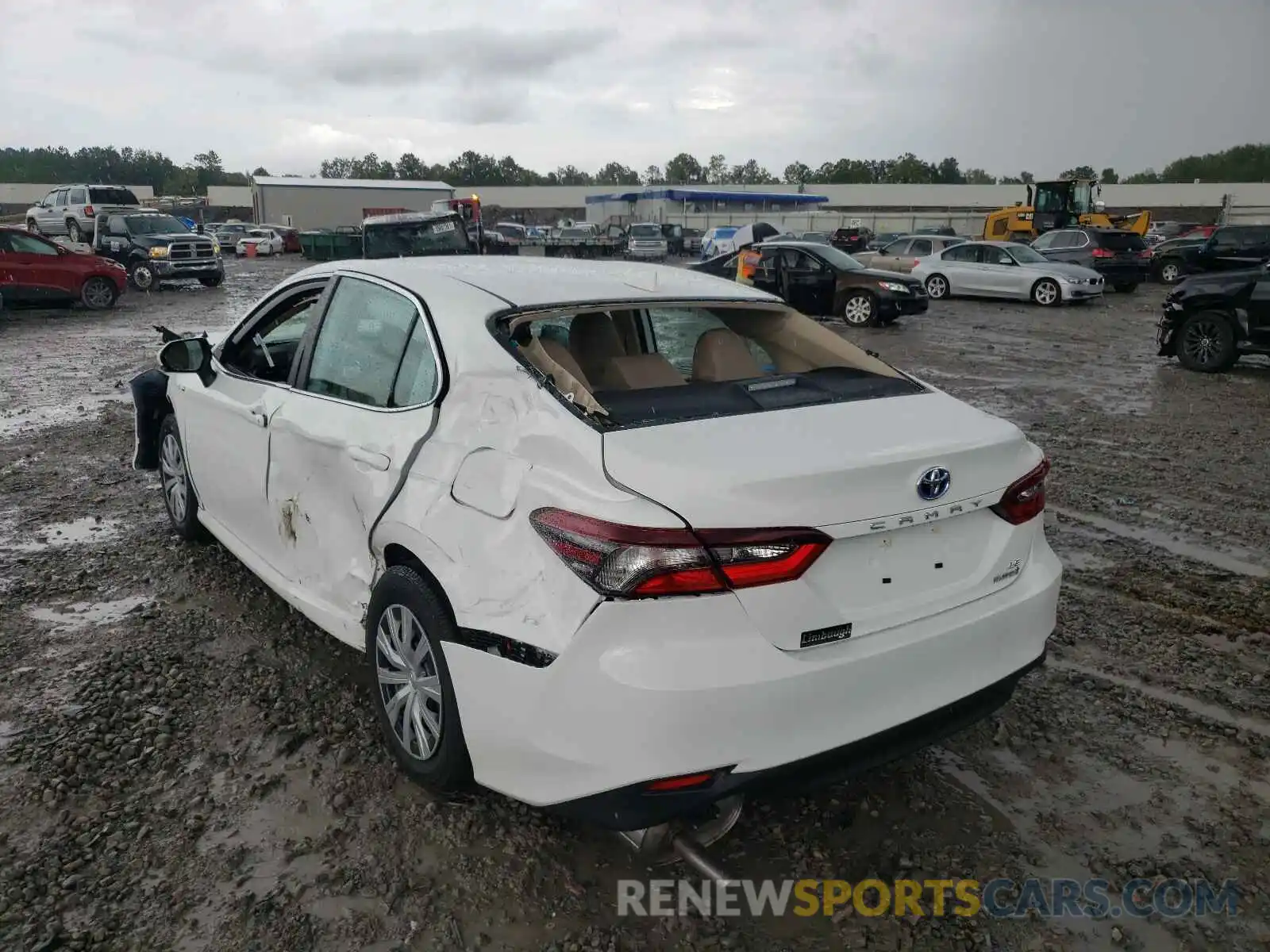 3 Photograph of a damaged car 4T1C31AK4MU567719 TOYOTA CAMRY 2021