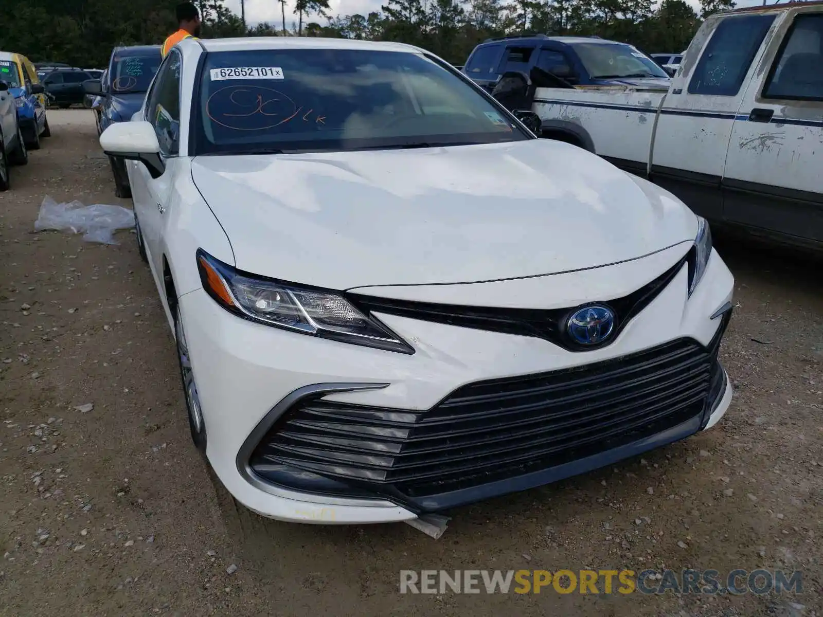 1 Photograph of a damaged car 4T1C31AK5MU020703 TOYOTA CAMRY 2021