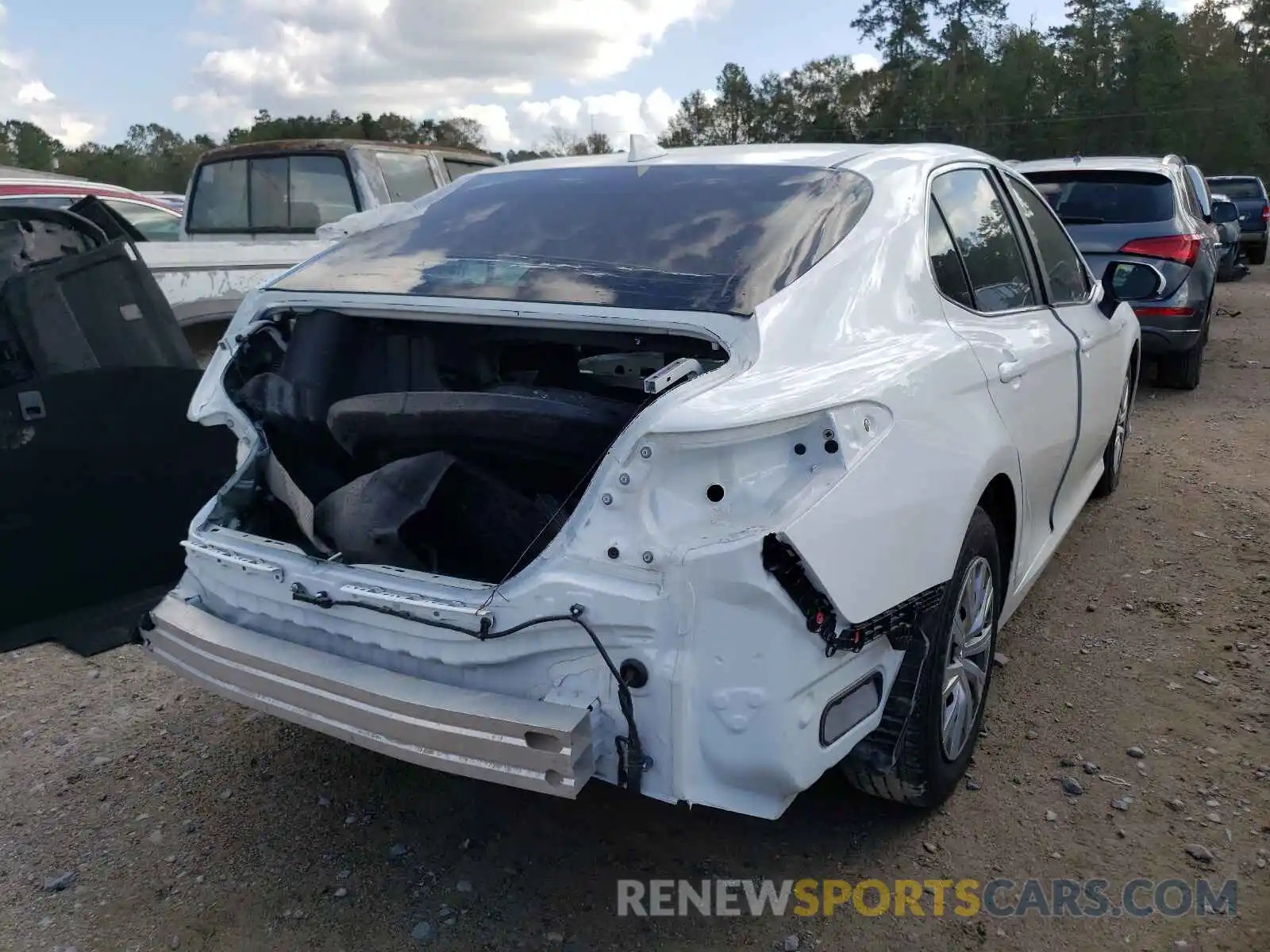 4 Photograph of a damaged car 4T1C31AK5MU020703 TOYOTA CAMRY 2021