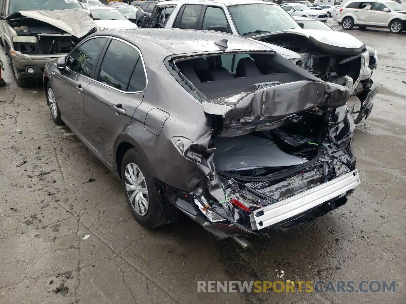 3 Photograph of a damaged car 4T1C31AK5MU031748 TOYOTA CAMRY 2021