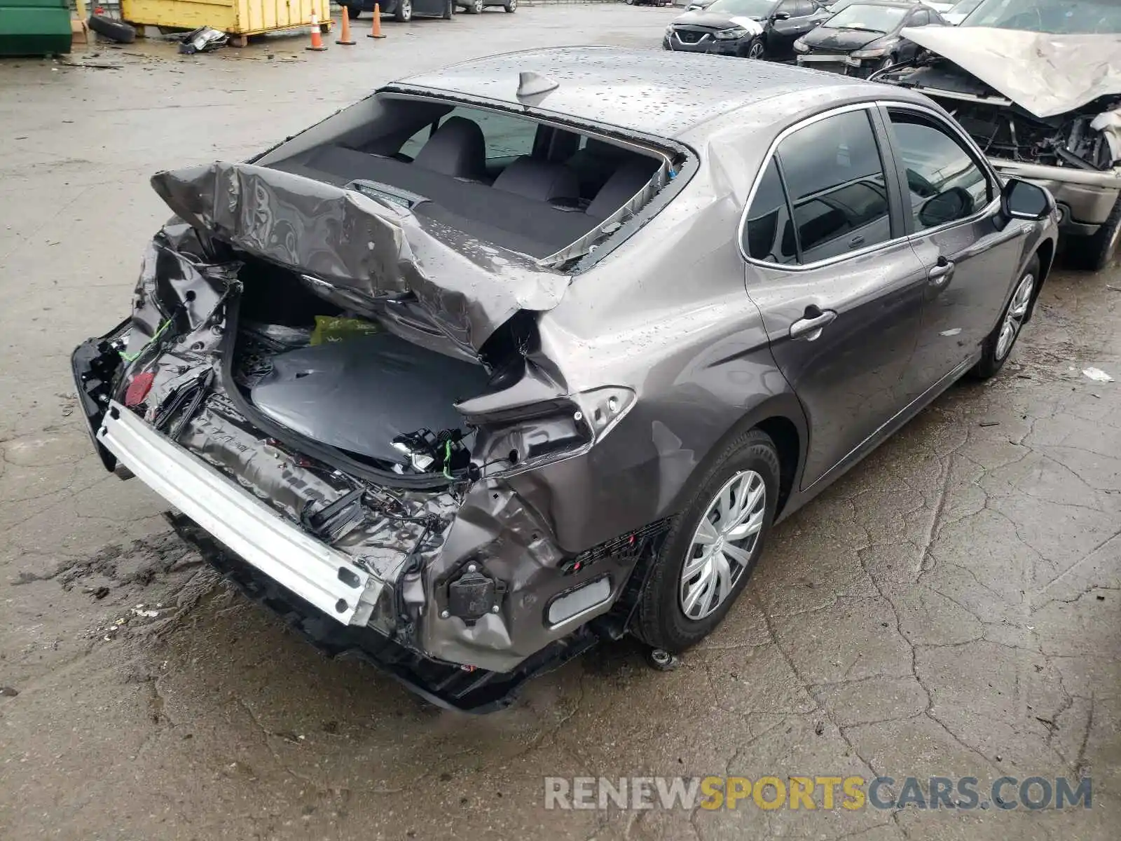 4 Photograph of a damaged car 4T1C31AK5MU031748 TOYOTA CAMRY 2021