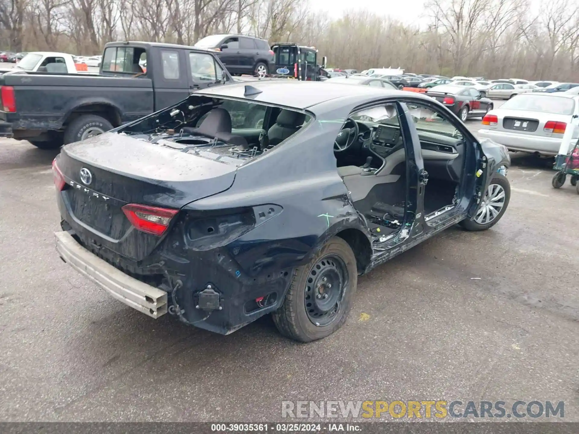 4 Photograph of a damaged car 4T1C31AK5MU551318 TOYOTA CAMRY 2021