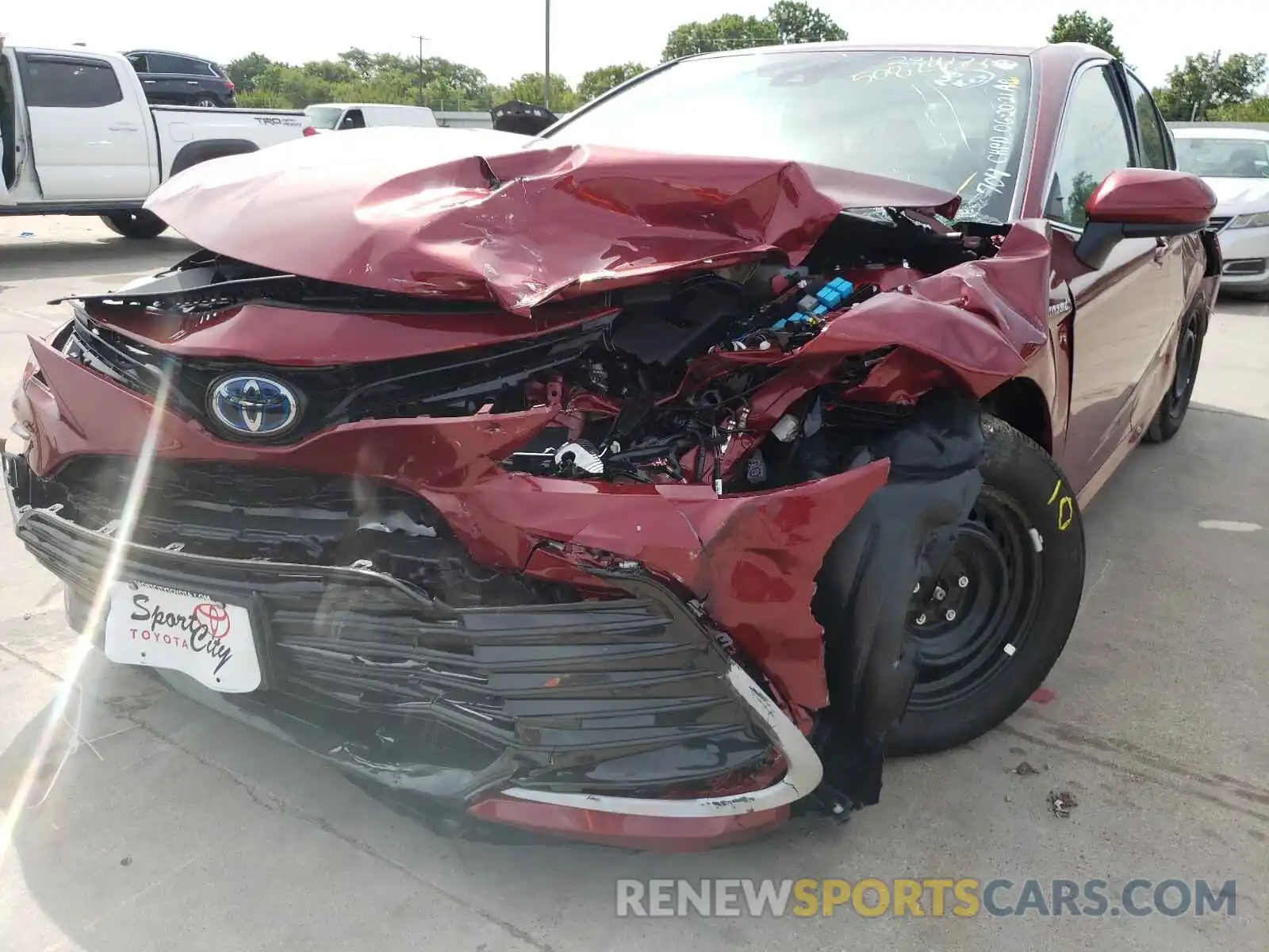 9 Photograph of a damaged car 4T1C31AK5MU558477 TOYOTA CAMRY 2021