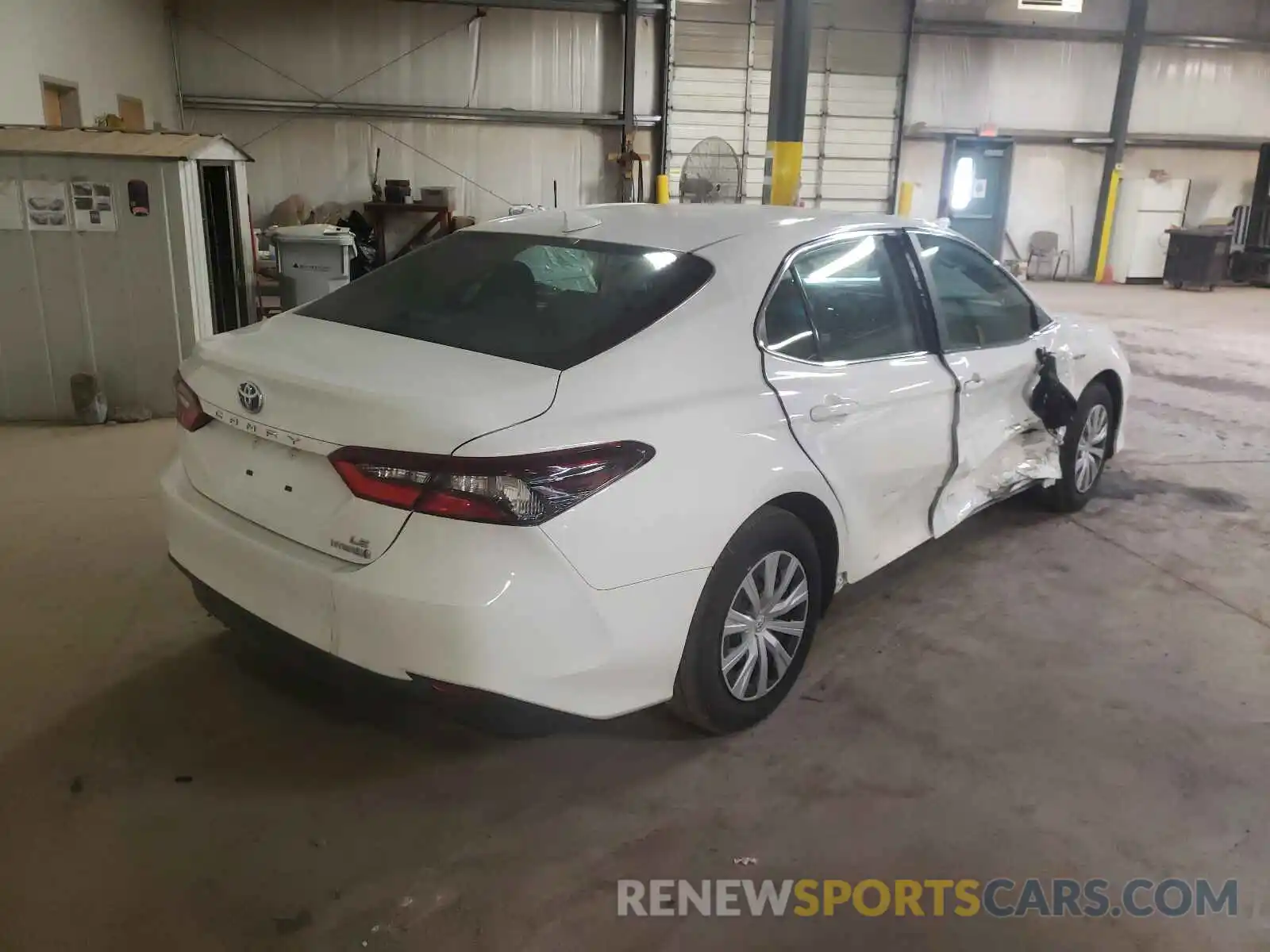 4 Photograph of a damaged car 4T1C31AK6MU022105 TOYOTA CAMRY 2021