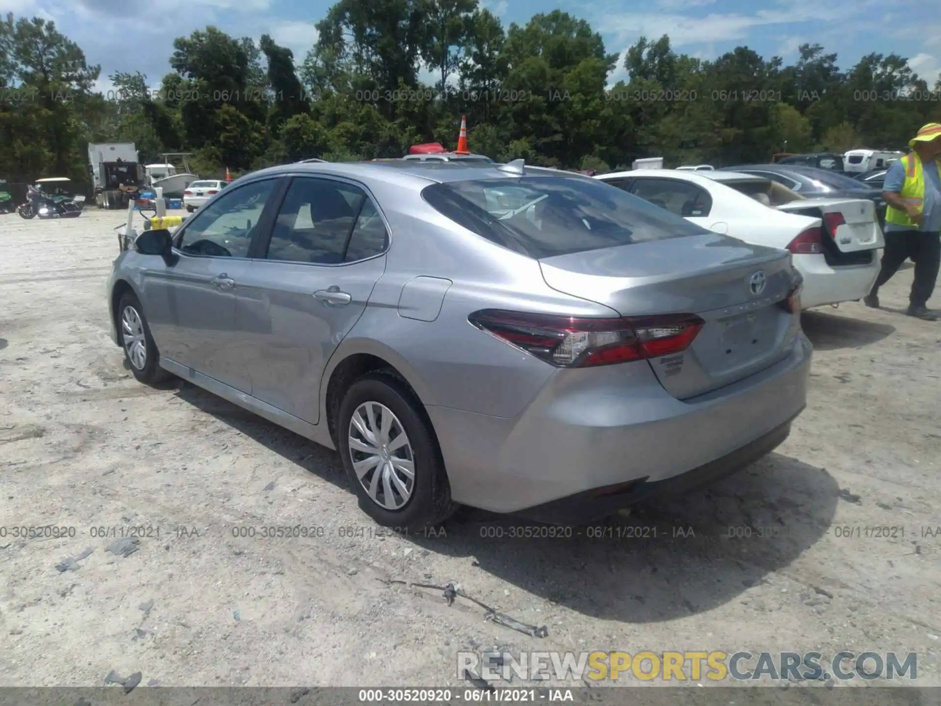 3 Photograph of a damaged car 4T1C31AK7MU555595 TOYOTA CAMRY 2021