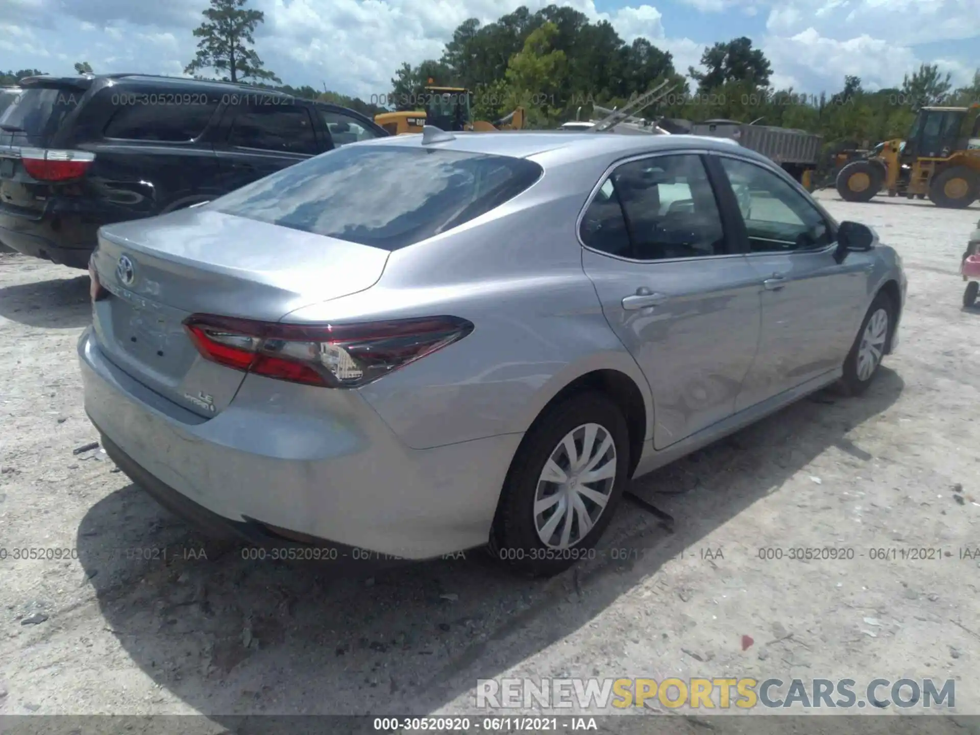 4 Photograph of a damaged car 4T1C31AK7MU555595 TOYOTA CAMRY 2021