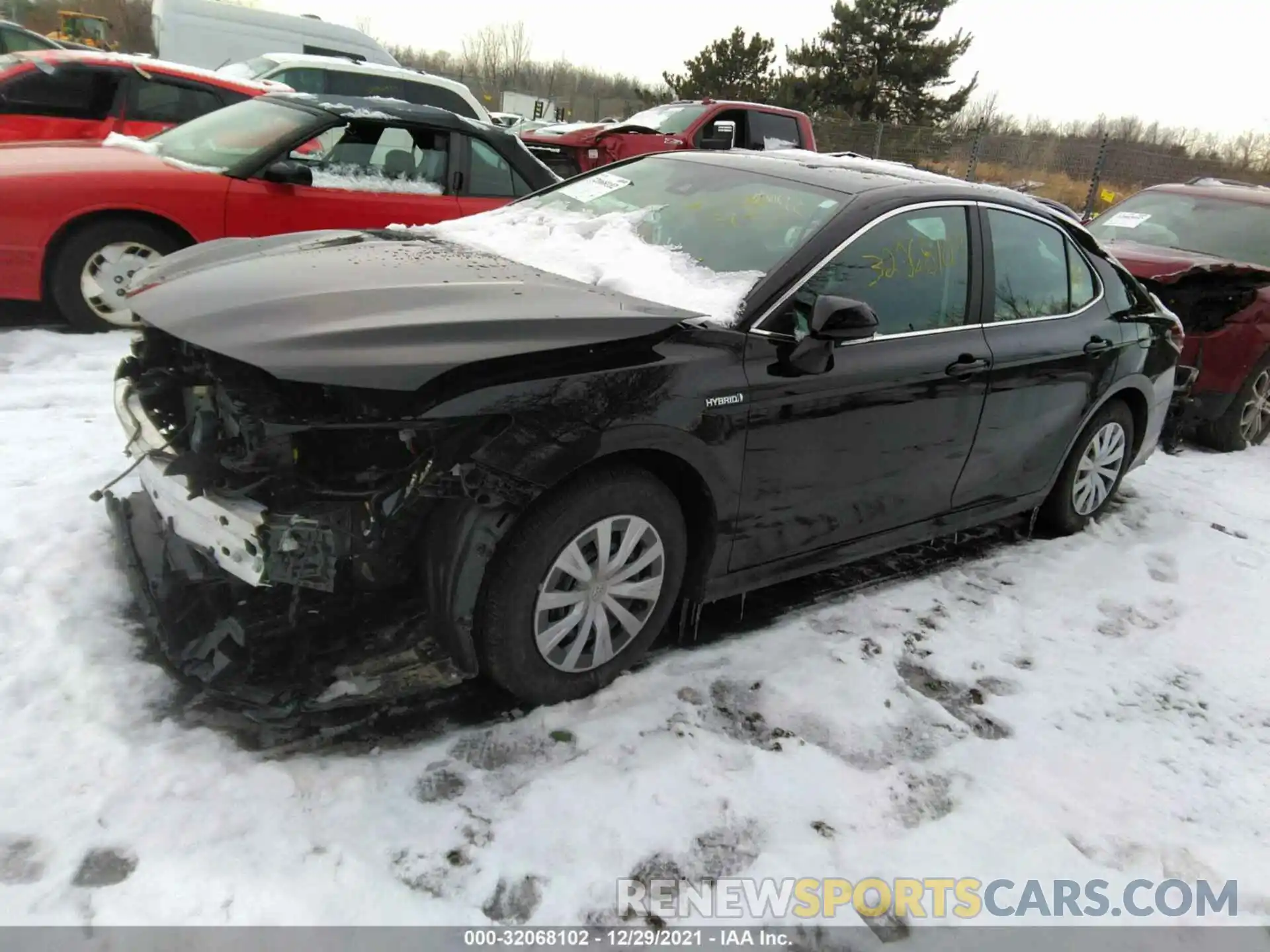 2 Photograph of a damaged car 4T1C31AK7MU569657 TOYOTA CAMRY 2021