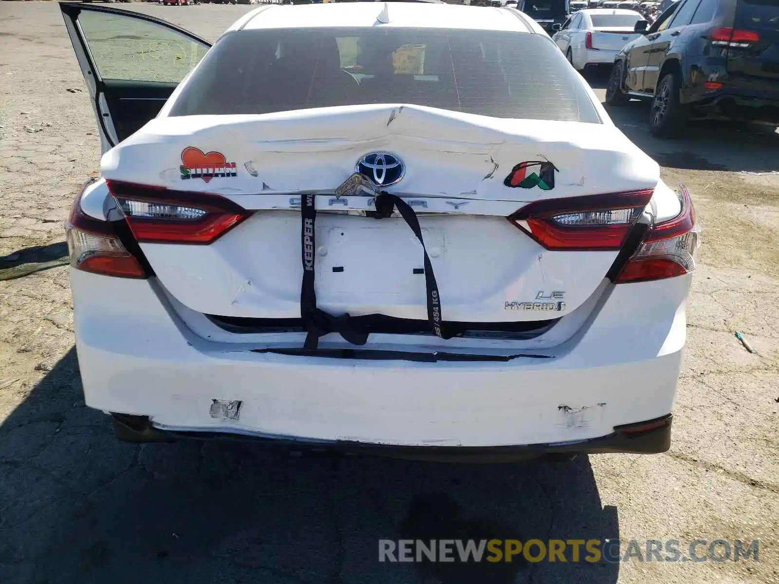 9 Photograph of a damaged car 4T1C31AK8MU559347 TOYOTA CAMRY 2021