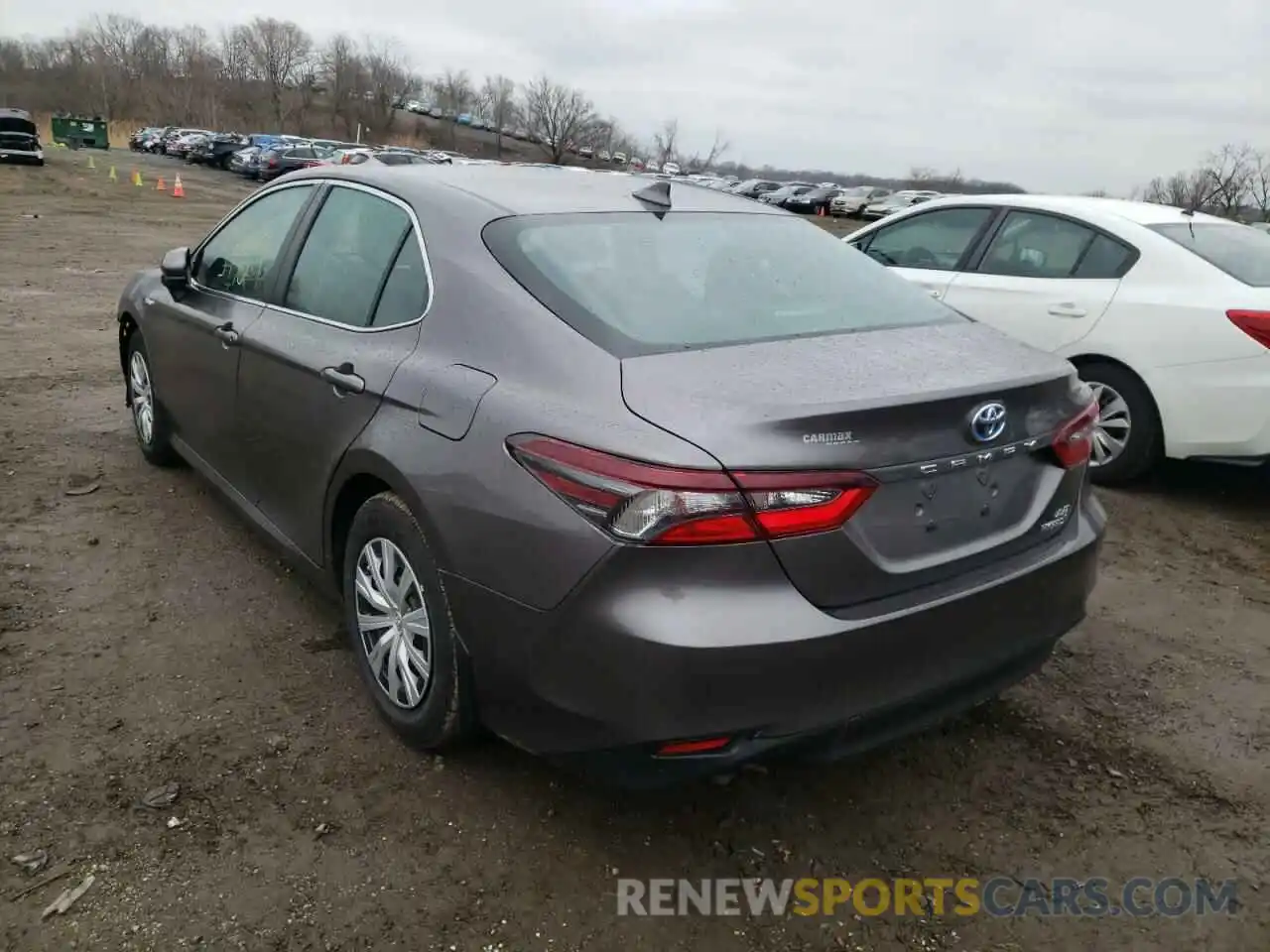 4 Photograph of a damaged car 4T1C31AK8MU563494 TOYOTA CAMRY 2021